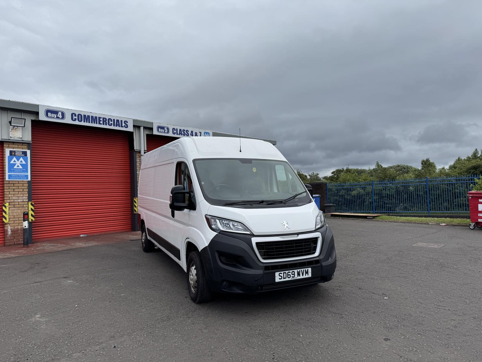 Peugeot Boxer 2.2 BlueHDi 335 Professional Panel Van 5dr Diesel Manual L3 H2 Euro 6 (s/s) (140 ps)