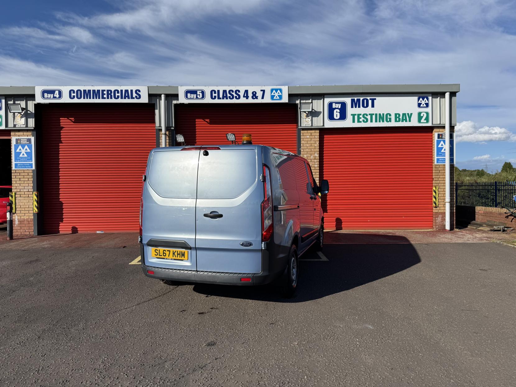 Ford Transit Custom 2.0 TDCi 340 Panel Van 5dr Diesel Manual L1 H1 (172 g/km, 128 bhp)
