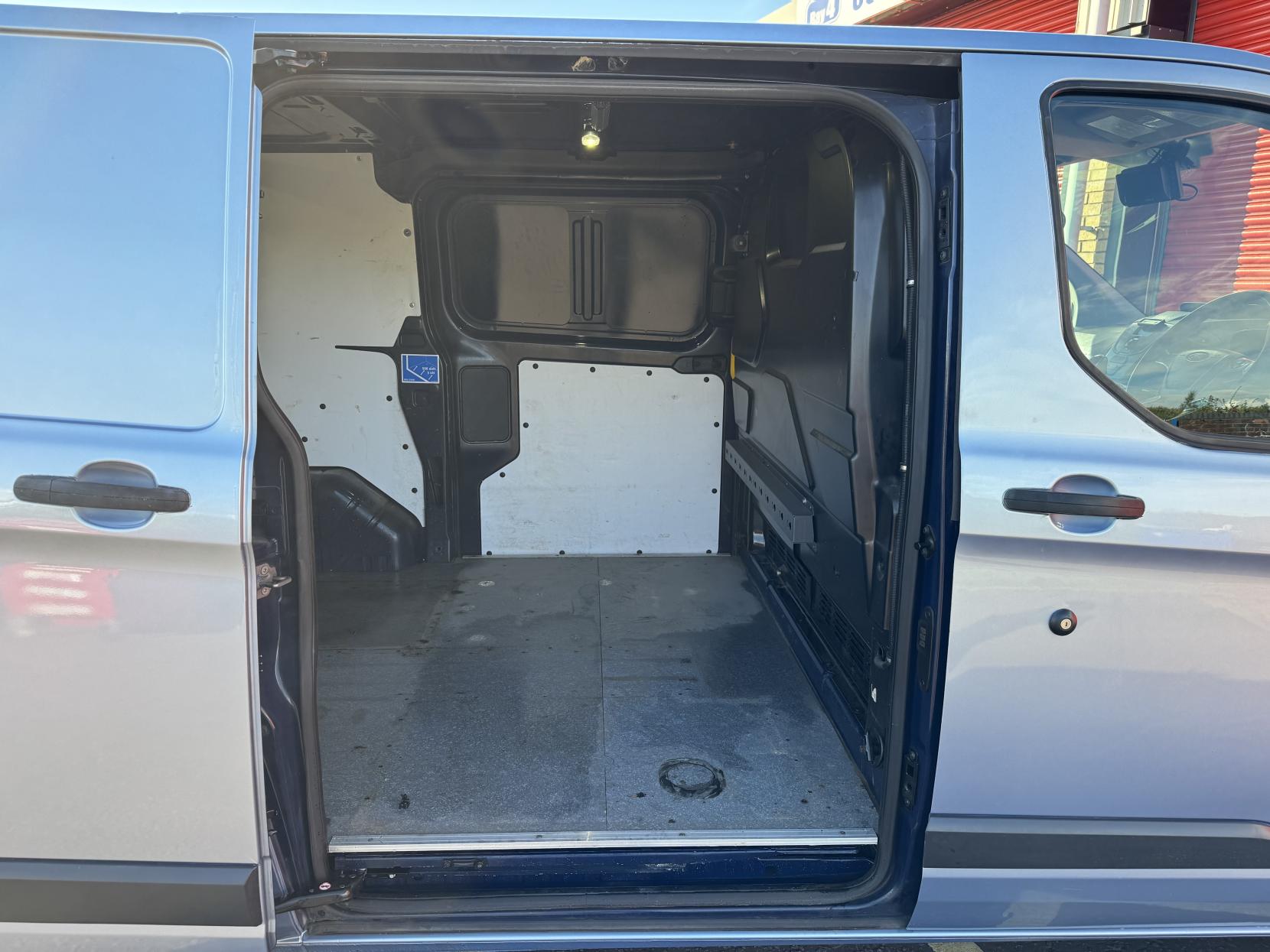 Ford Transit Custom 2.0 TDCi 340 Panel Van 5dr Diesel Manual L1 H1 (172 g/km, 128 bhp)