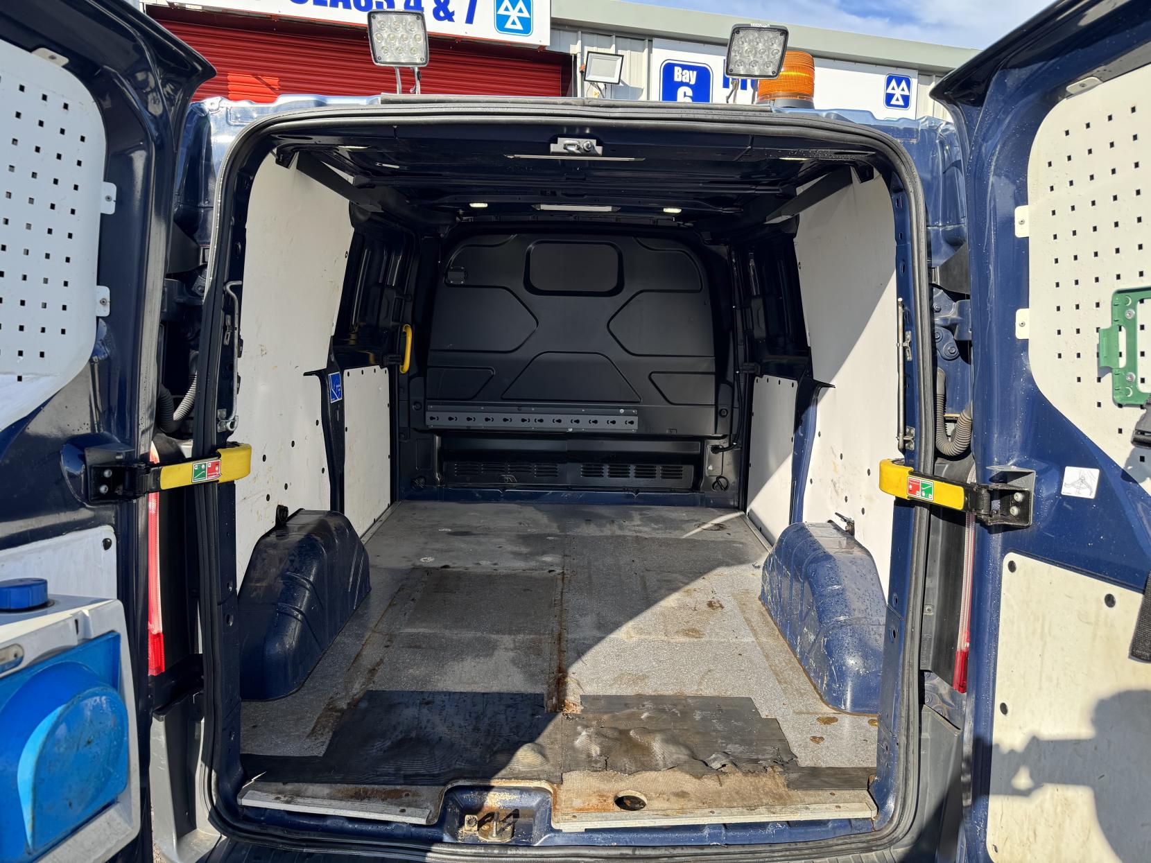 Ford Transit Custom 2.0 TDCi 340 Panel Van 5dr Diesel Manual L1 H1 (172 g/km, 128 bhp)