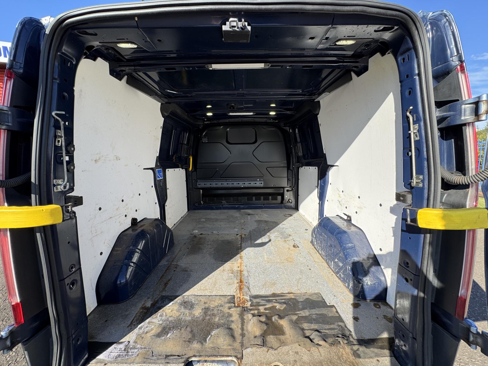 Ford Transit Custom 2.0 TDCi 340 Panel Van 5dr Diesel Manual L1 H1 (172 g/km, 128 bhp)