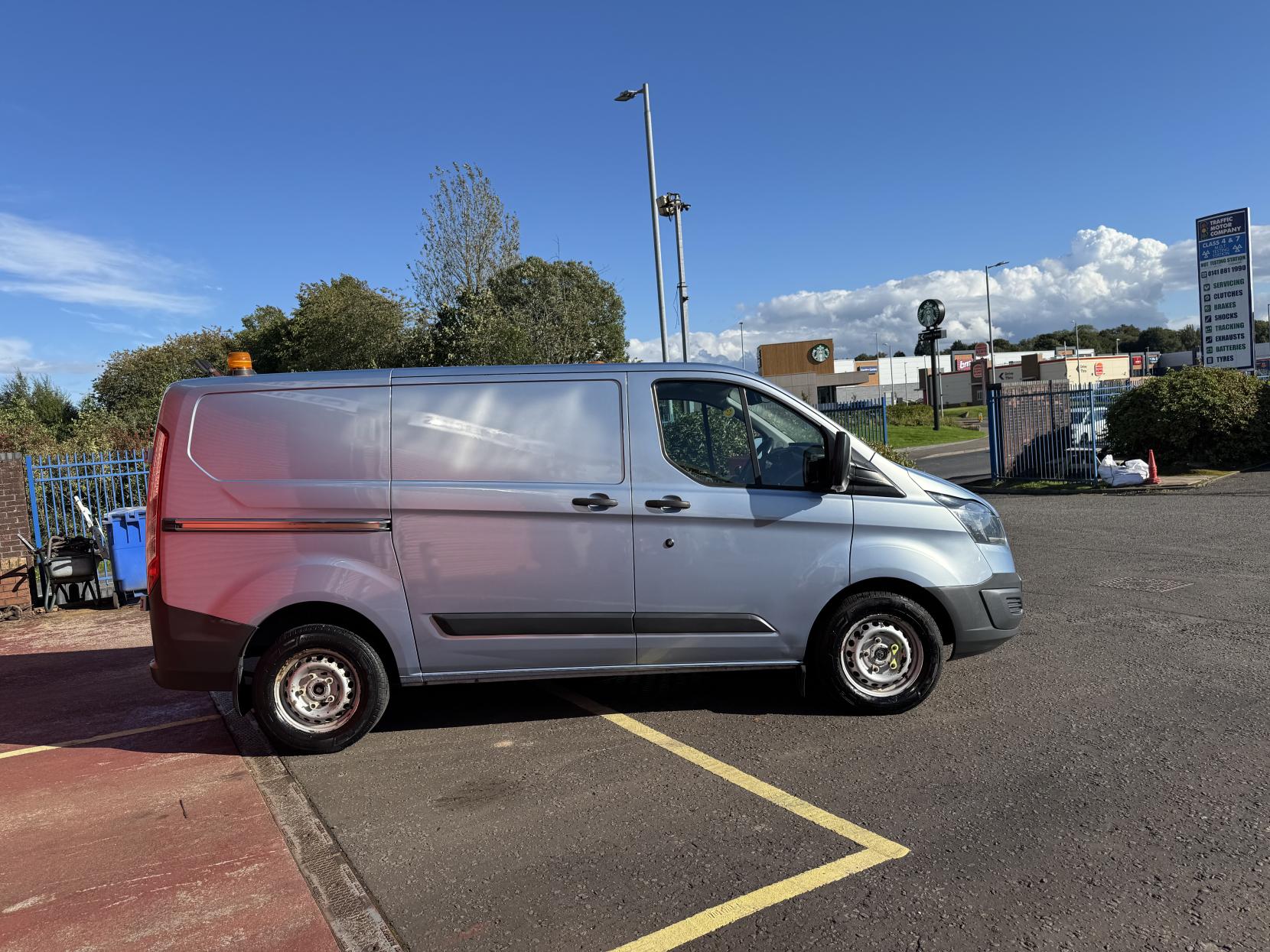 Ford Transit Custom 2.0 TDCi 340 Panel Van 5dr Diesel Manual L1 H1 (172 g/km, 128 bhp)