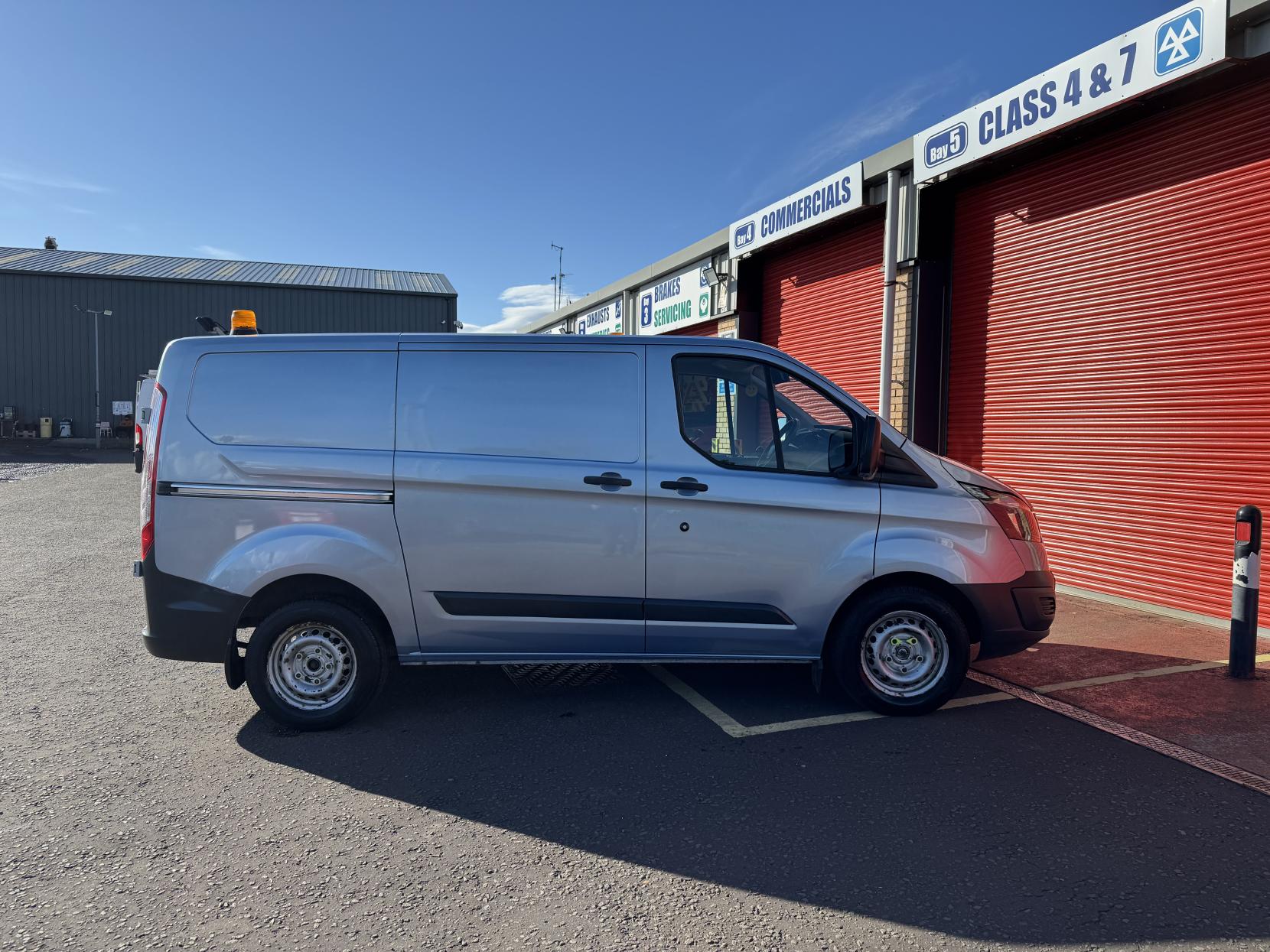 Ford Transit Custom 2.0 TDCi 340 Panel Van 5dr Diesel Manual L1 H1 (172 g/km, 128 bhp)