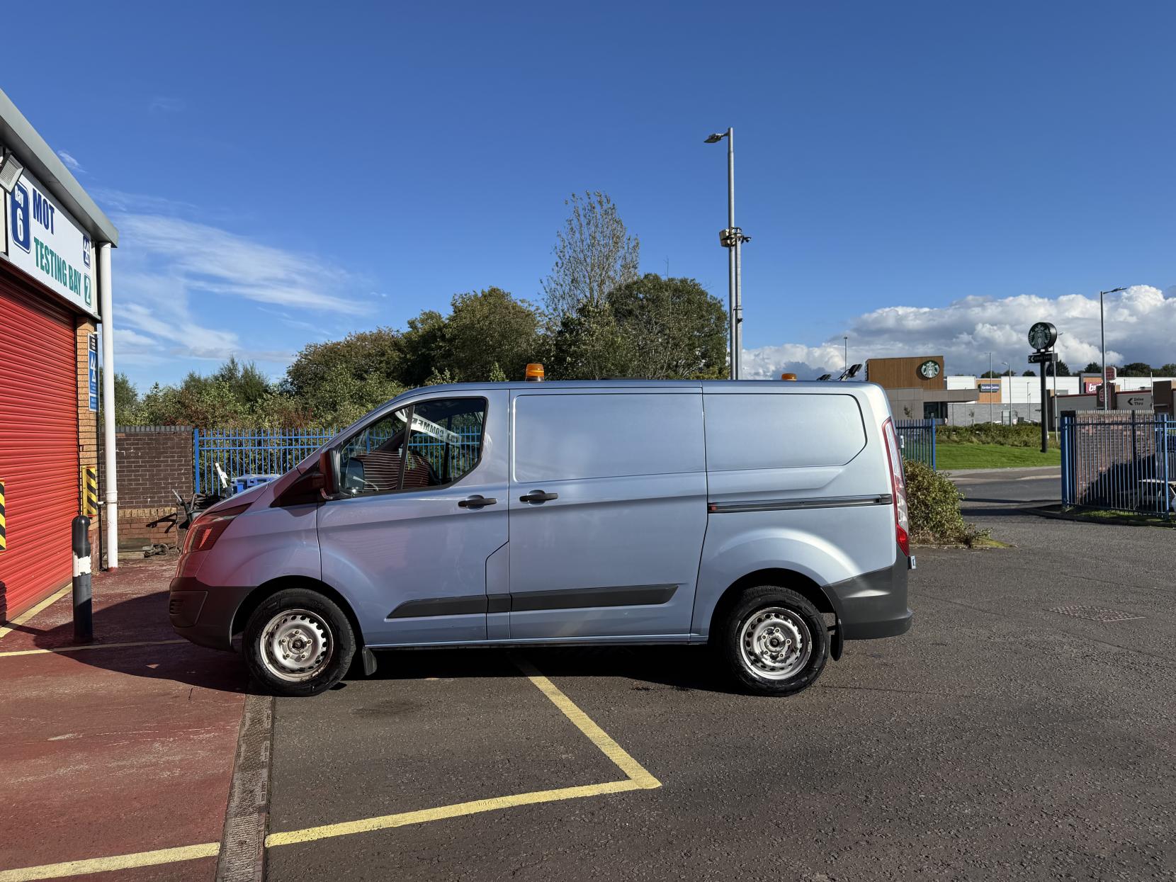 Ford Transit Custom 2.0 TDCi 340 Panel Van 5dr Diesel Manual L1 H1 (172 g/km, 128 bhp)
