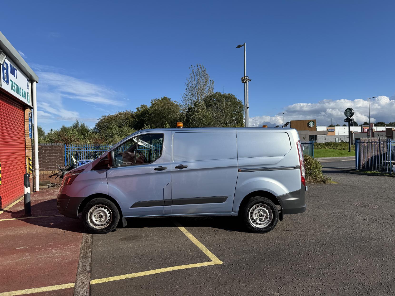 Ford Transit Custom 2.0 TDCi 340 Panel Van 5dr Diesel Manual L1 H1 (172 g/km, 128 bhp)