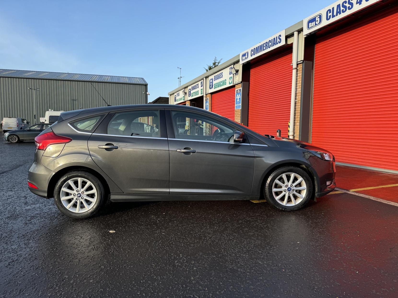 Ford Focus 1.5 TDCi Titanium Hatchback 5dr Diesel Manual Euro 6 (s/s) (120 ps)