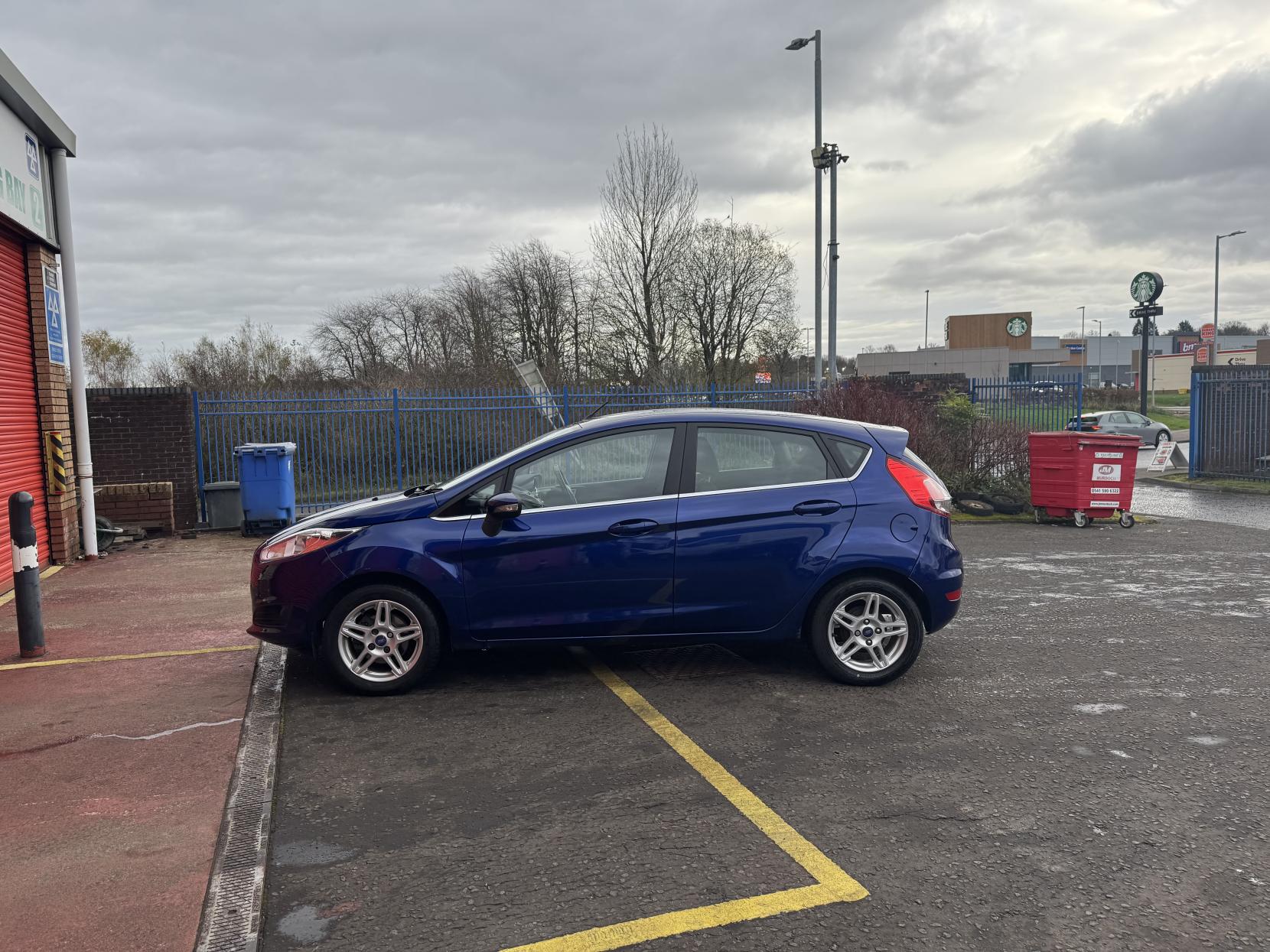 Ford Fiesta 1.25 Zetec Hatchback 5dr Petrol Manual Euro 5 (82 ps)
