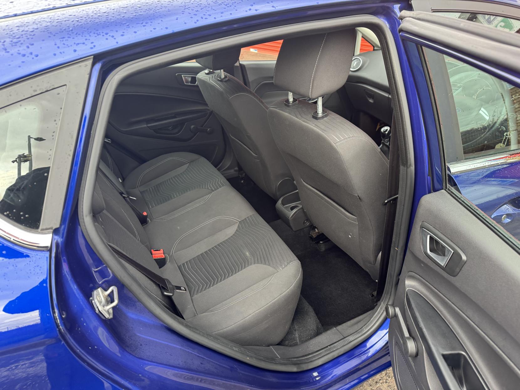 Ford Fiesta 1.25 Zetec Hatchback 5dr Petrol Manual Euro 5 (82 ps)