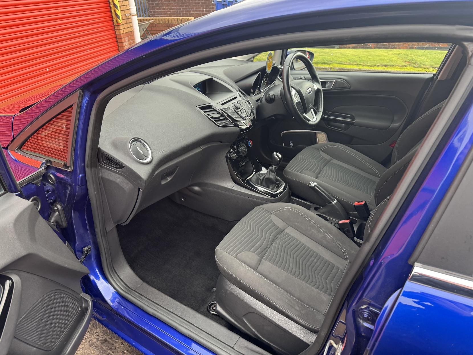 Ford Fiesta 1.25 Zetec Hatchback 5dr Petrol Manual Euro 5 (82 ps)