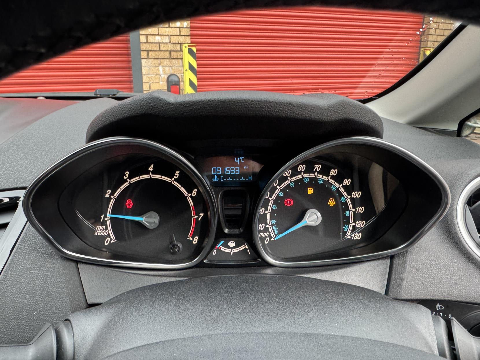 Ford Fiesta 1.25 Zetec Hatchback 5dr Petrol Manual Euro 5 (82 ps)