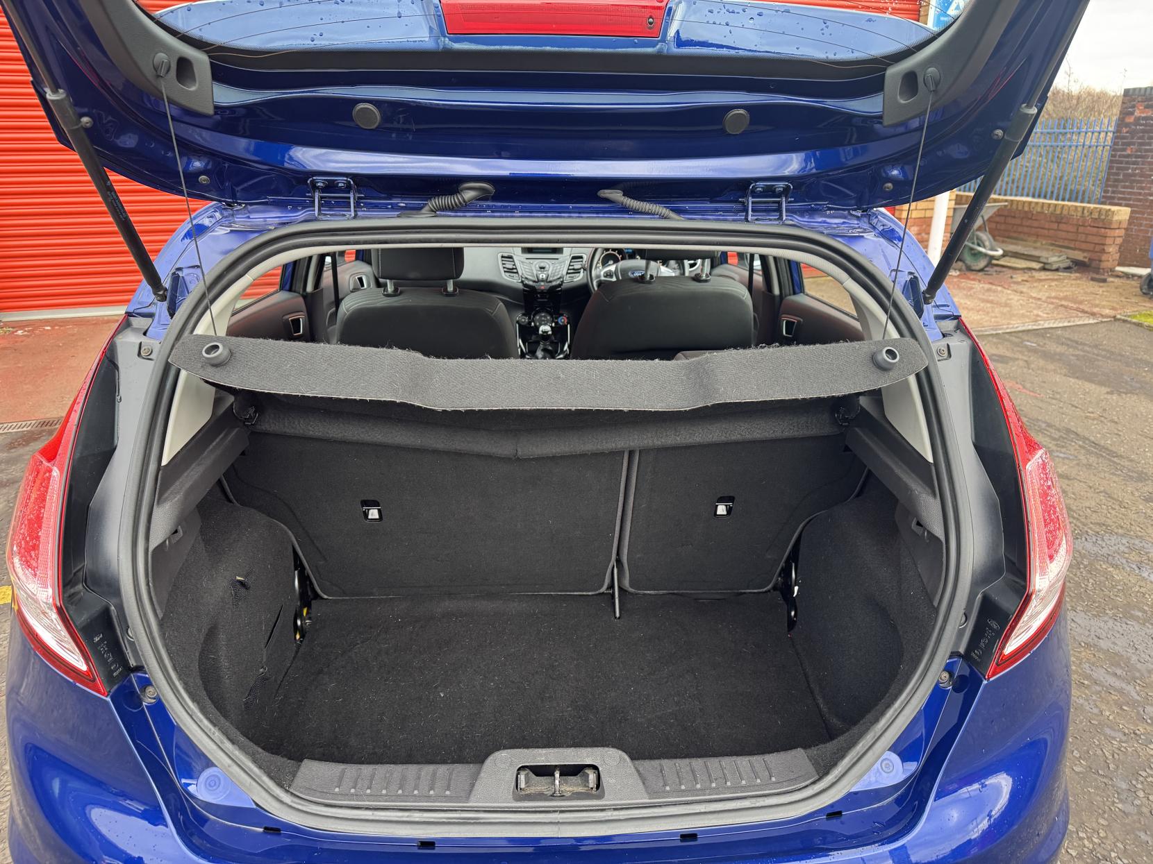 Ford Fiesta 1.25 Zetec Hatchback 5dr Petrol Manual Euro 5 (82 ps)