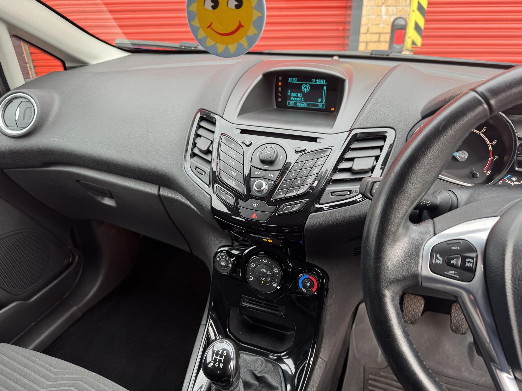 Ford Fiesta 1.25 Zetec Hatchback 5dr Petrol Manual Euro 5 (82 ps)