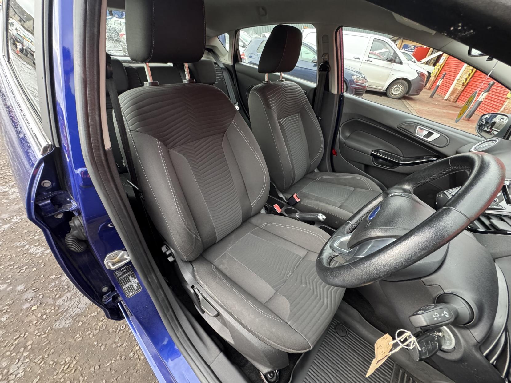 Ford Fiesta 1.25 Zetec Hatchback 5dr Petrol Manual Euro 5 (82 ps)