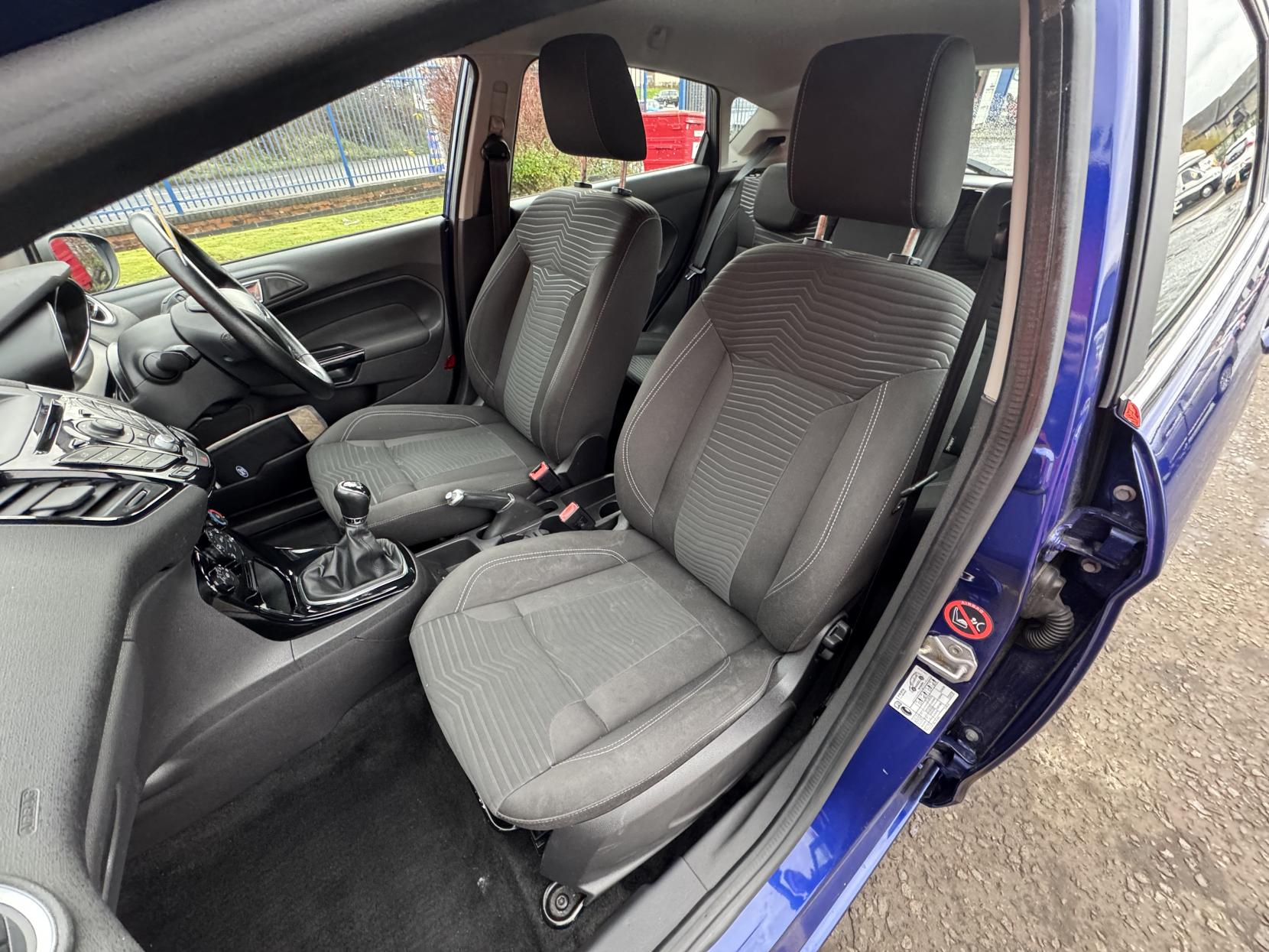 Ford Fiesta 1.25 Zetec Hatchback 5dr Petrol Manual Euro 5 (82 ps)