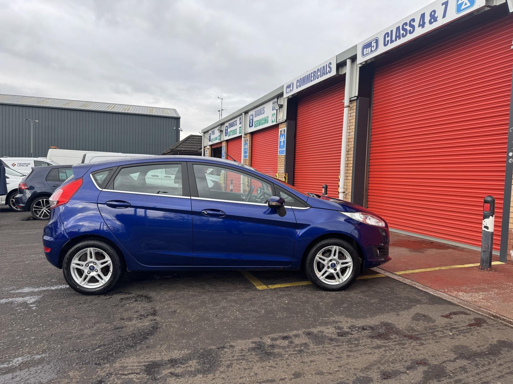 Ford Fiesta 1.25 Zetec Hatchback 5dr Petrol Manual Euro 5 (82 ps)