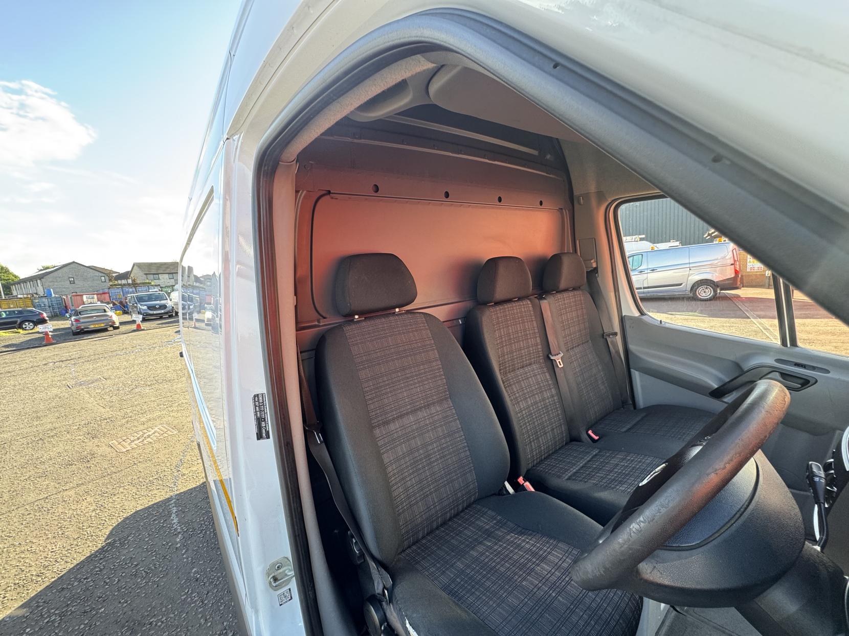 Mercedes-Benz Sprinter 2.1 314 CDi Panel Van 5dr Diesel Manual RWD L2 (213 g/km, 140 bhp)