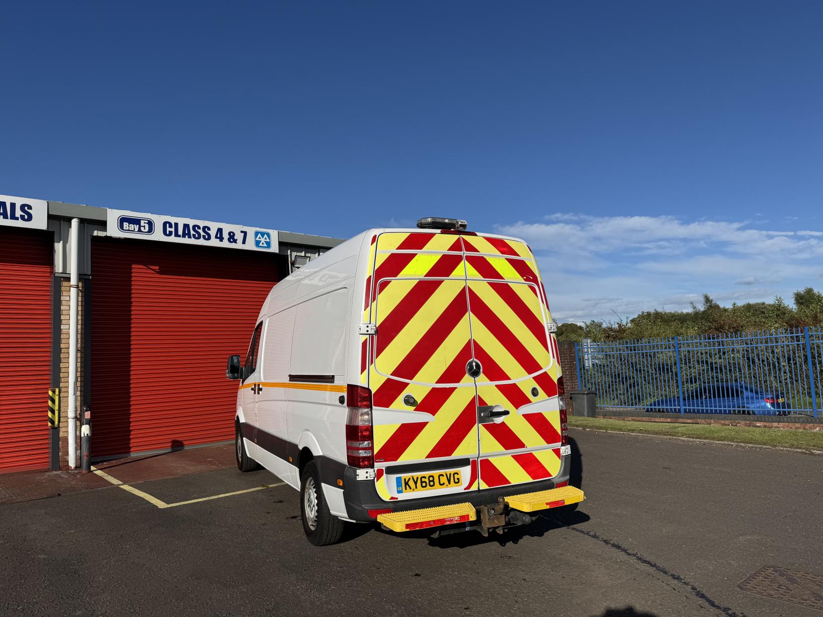 Mercedes-Benz Sprinter 2.1 314 CDi Panel Van 5dr Diesel Manual RWD L2 (213 g/km, 140 bhp)