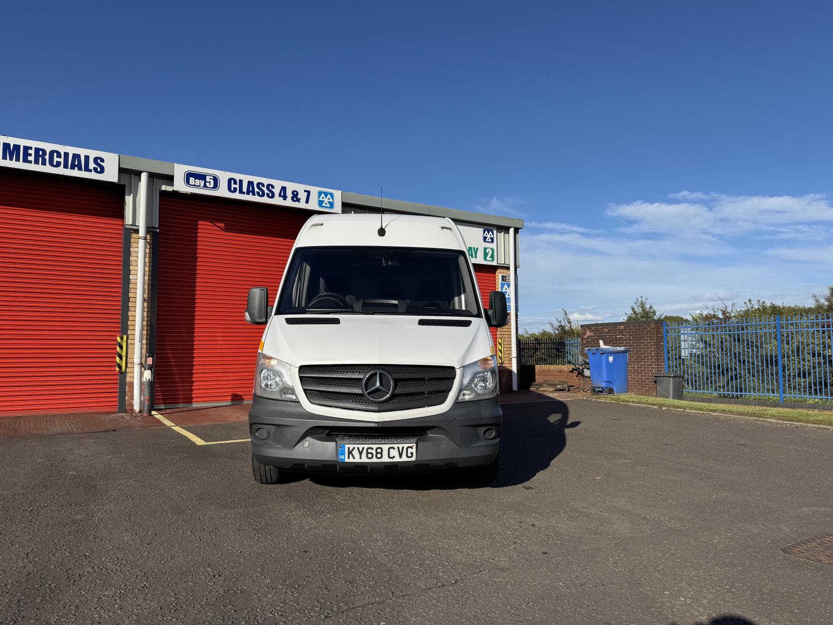 Mercedes-Benz Sprinter 2.1 314 CDi Panel Van 5dr Diesel Manual RWD L2 (213 g/km, 140 bhp)