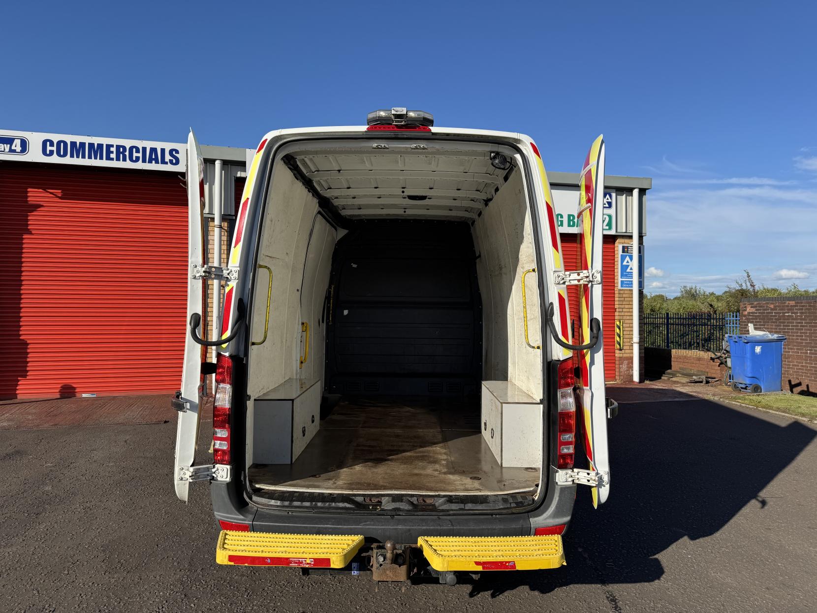 Mercedes-Benz Sprinter 2.1 314 CDi Panel Van 5dr Diesel Manual RWD L2 (213 g/km, 140 bhp)