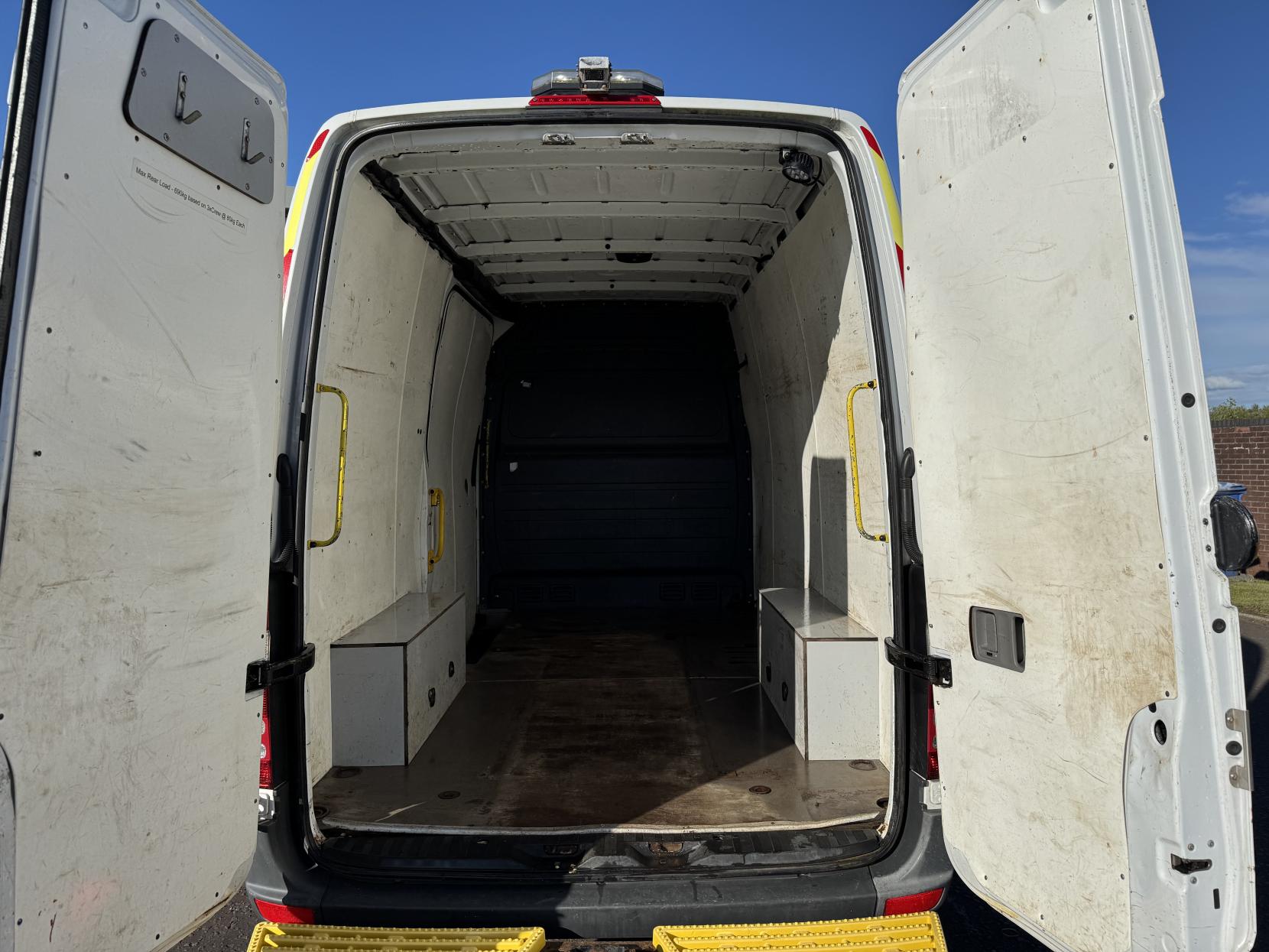 Mercedes-Benz Sprinter 2.1 314 CDi Panel Van 5dr Diesel Manual RWD L2 (213 g/km, 140 bhp)