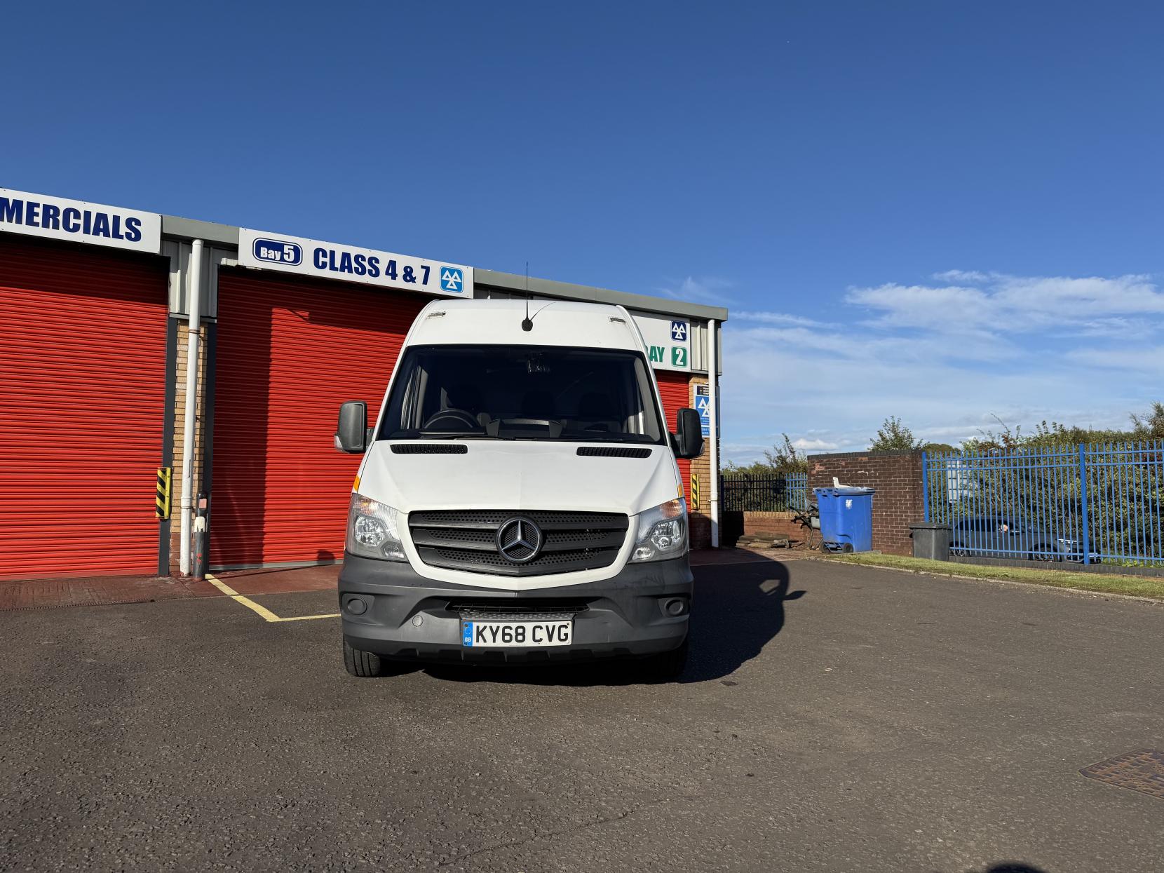 Mercedes-Benz Sprinter 2.1 314 CDi Panel Van 5dr Diesel Manual RWD L2 (213 g/km, 140 bhp)