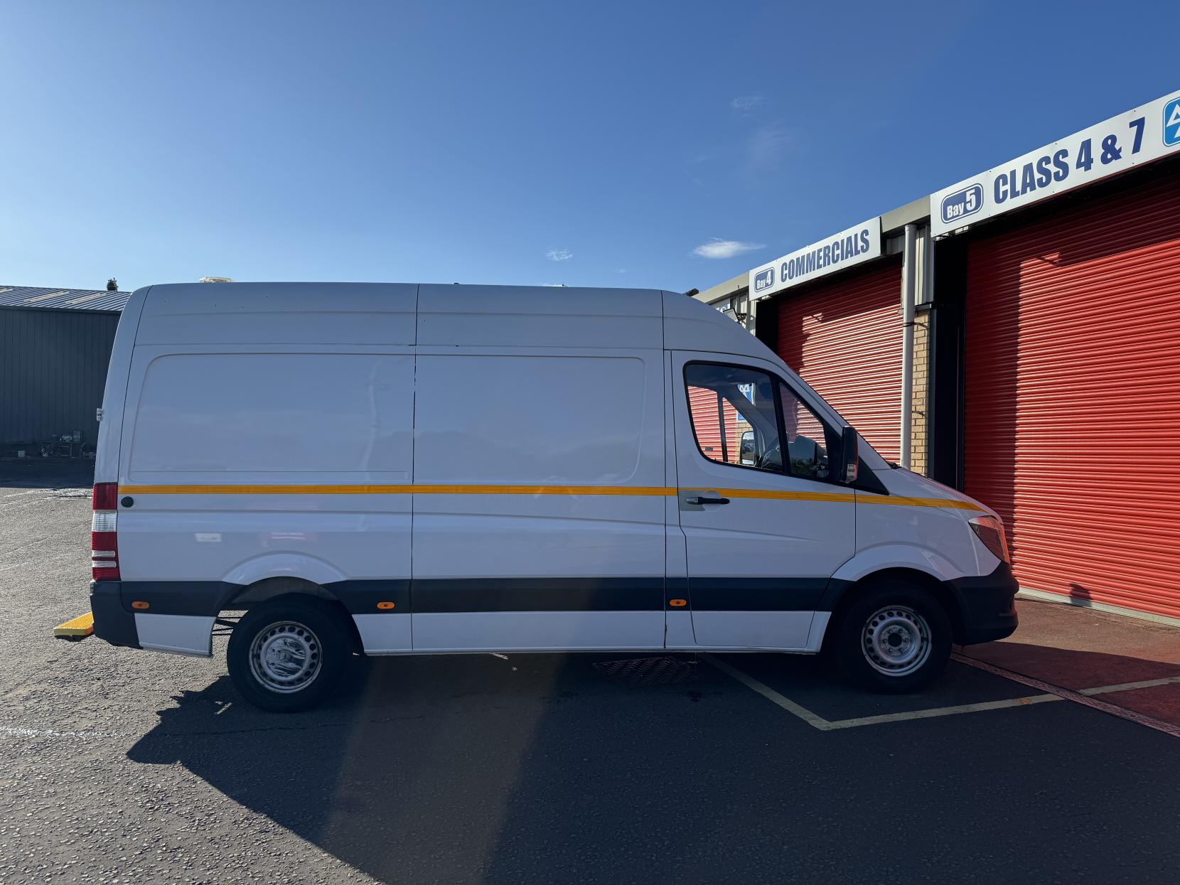 Mercedes-Benz Sprinter 2.1 314 CDi Panel Van 5dr Diesel Manual RWD L2 (213 g/km, 140 bhp)