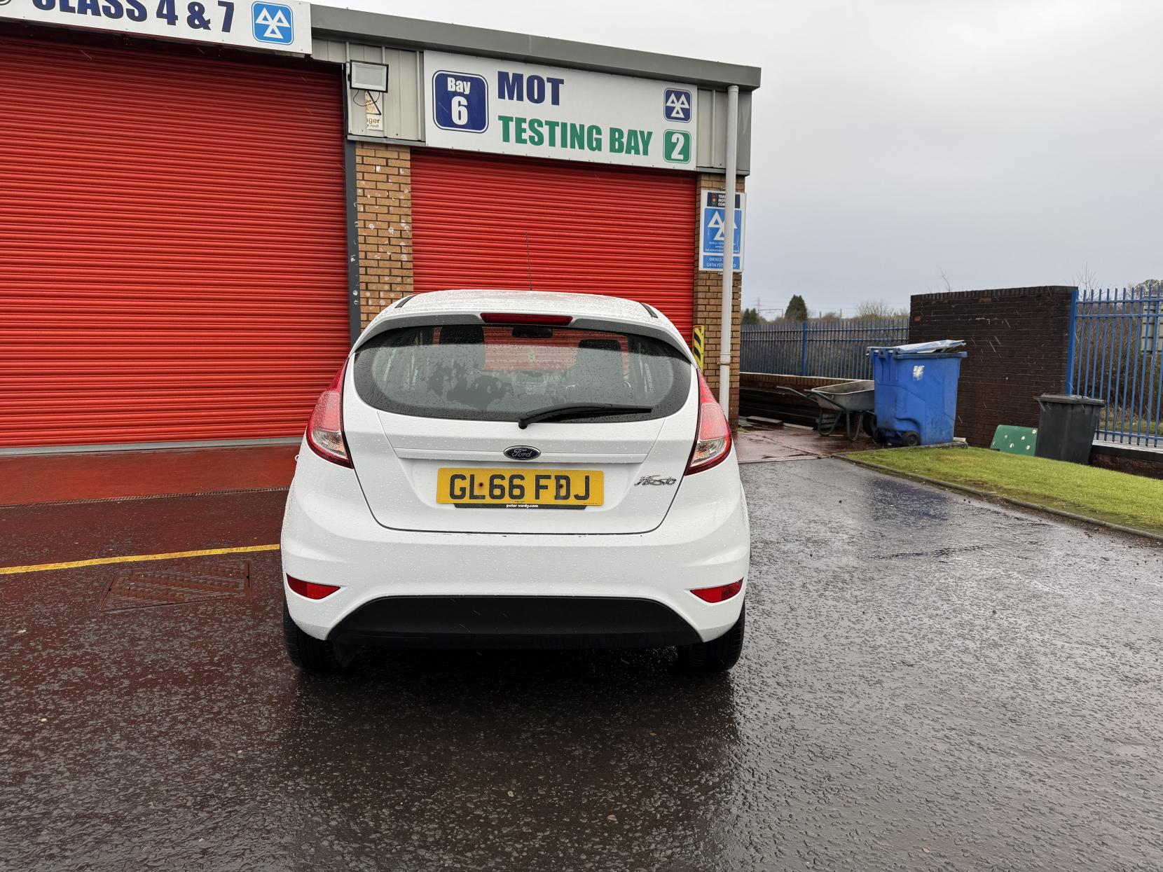 Ford Fiesta 1.5 TDCi Zetec Hatchback 5dr Diesel Manual Euro 6 (75 ps)