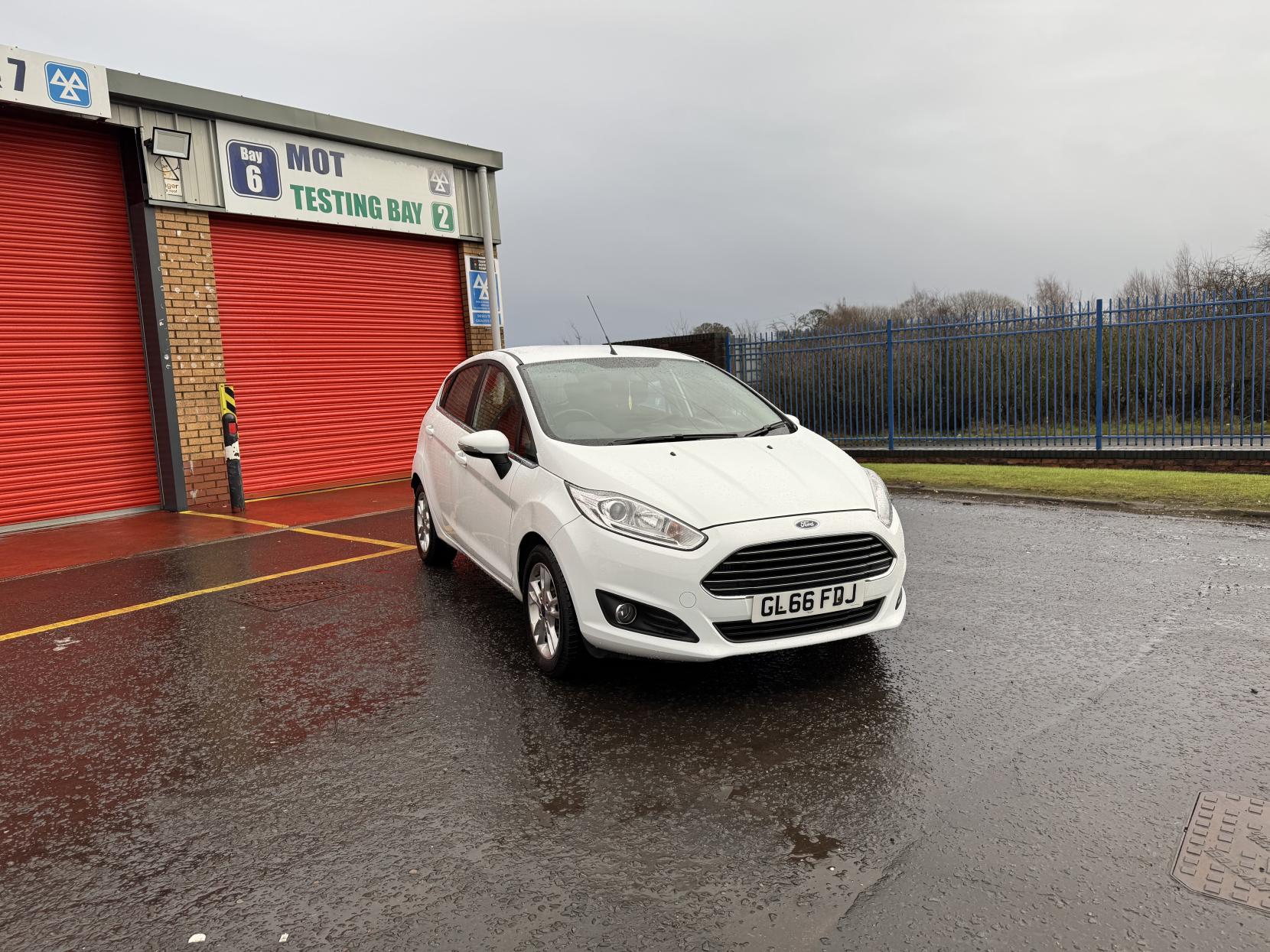 Ford Fiesta 1.5 TDCi Zetec Hatchback 5dr Diesel Manual Euro 6 (75 ps)