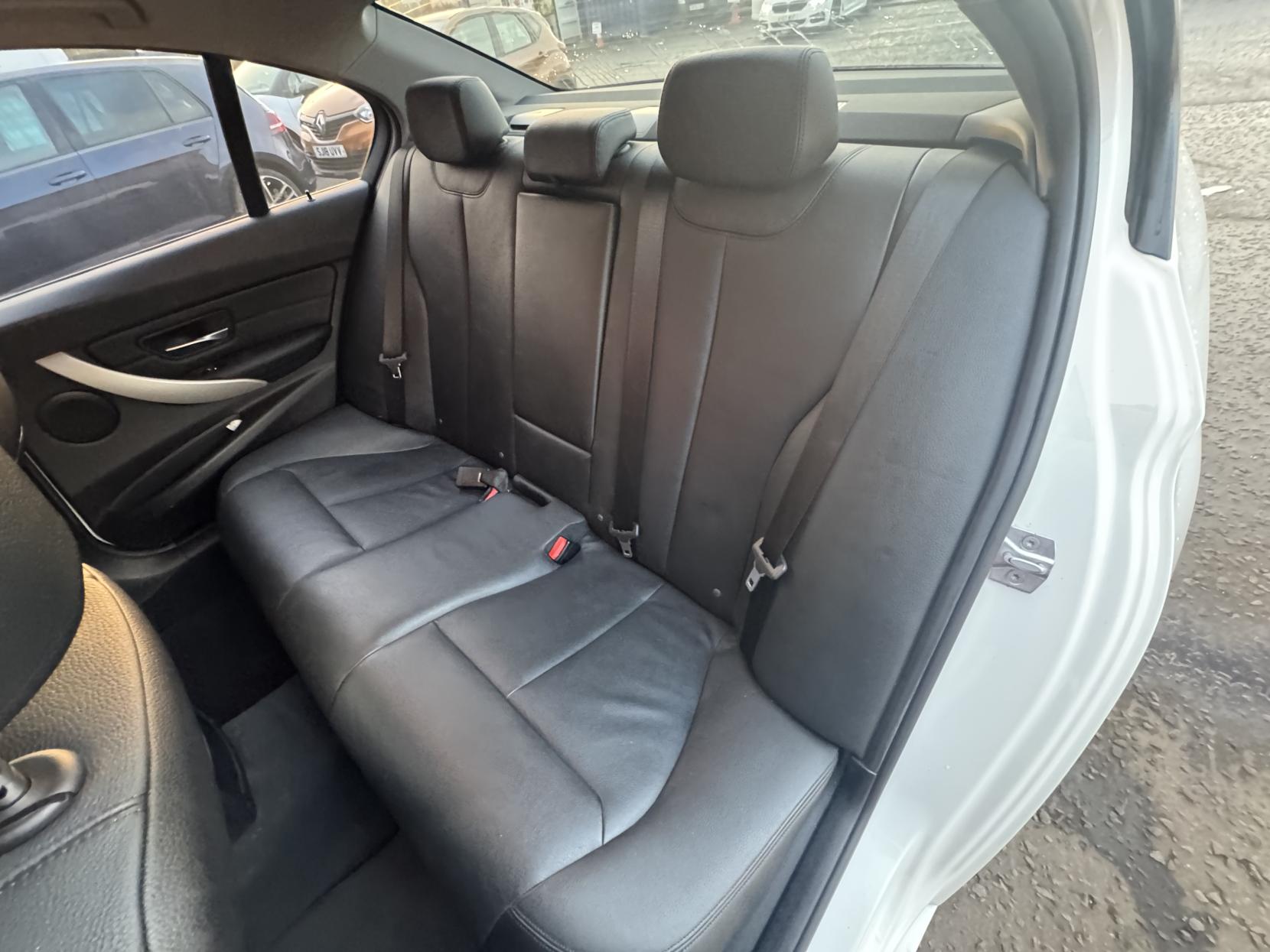 BMW 3 Series 2.0 320d ED Plus Saloon 4dr Diesel Manual Euro 6 (s/s) (163 ps)