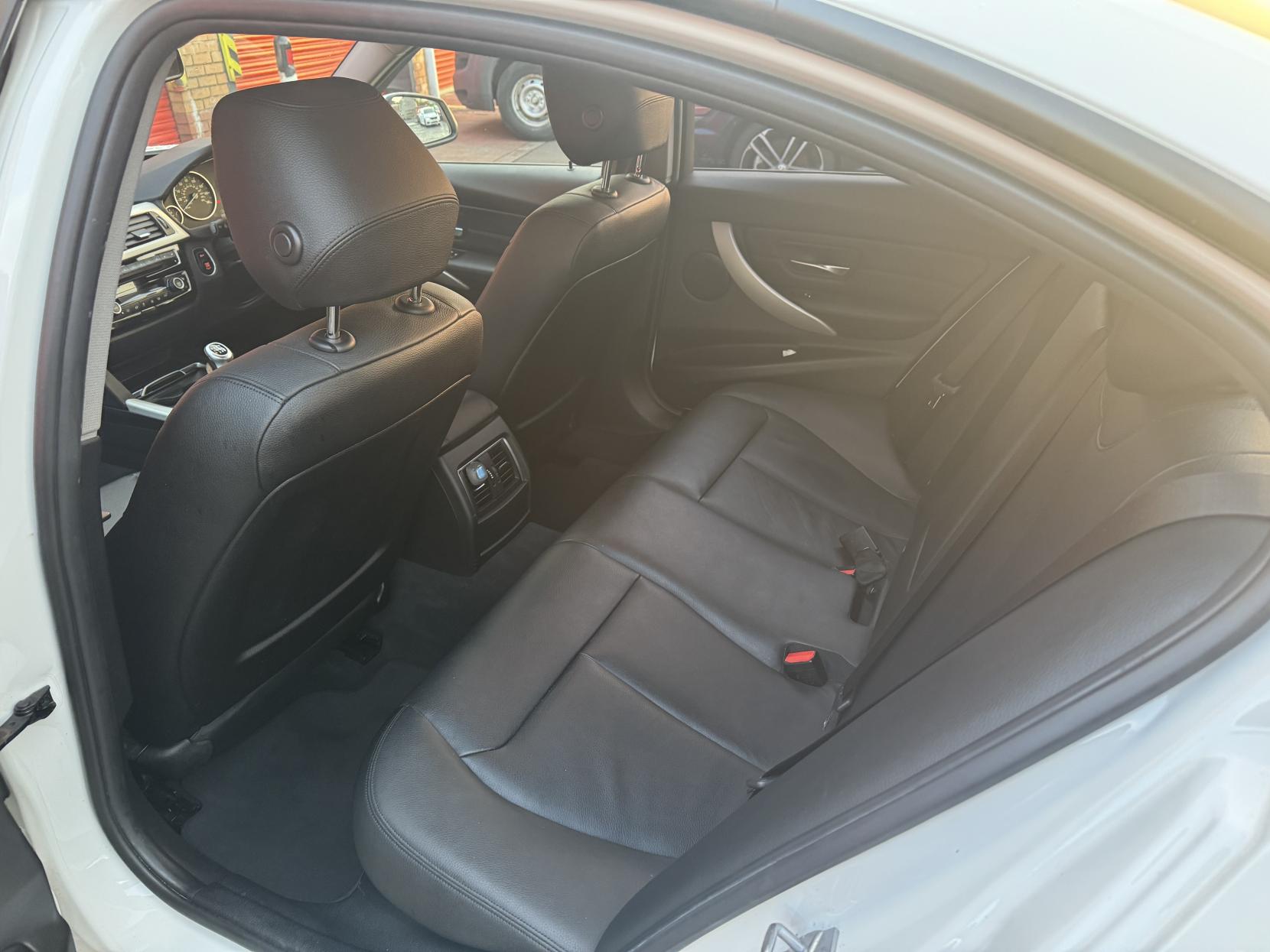 BMW 3 Series 2.0 320d ED Plus Saloon 4dr Diesel Manual Euro 6 (s/s) (163 ps)