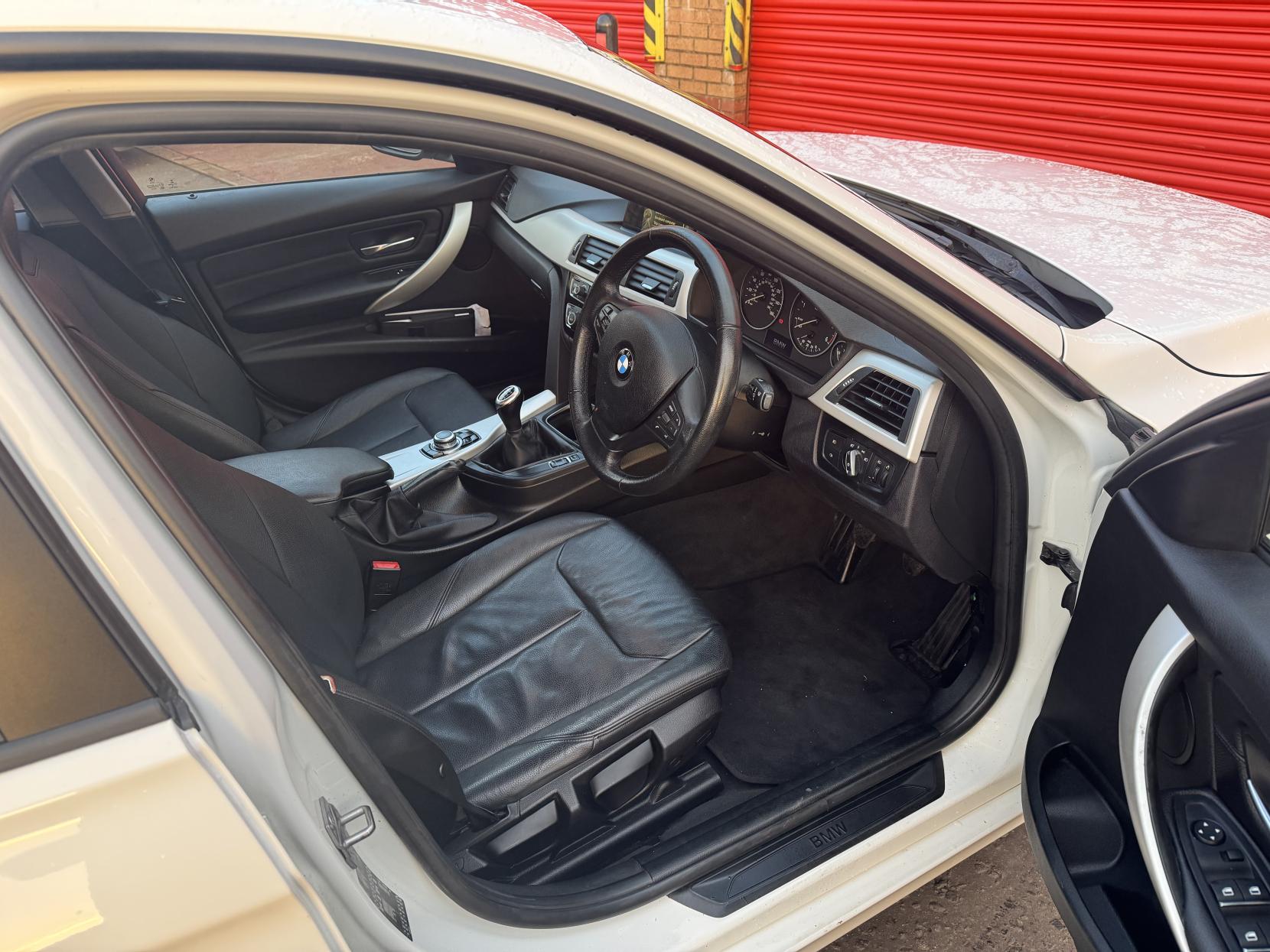 BMW 3 Series 2.0 320d ED Plus Saloon 4dr Diesel Manual Euro 6 (s/s) (163 ps)