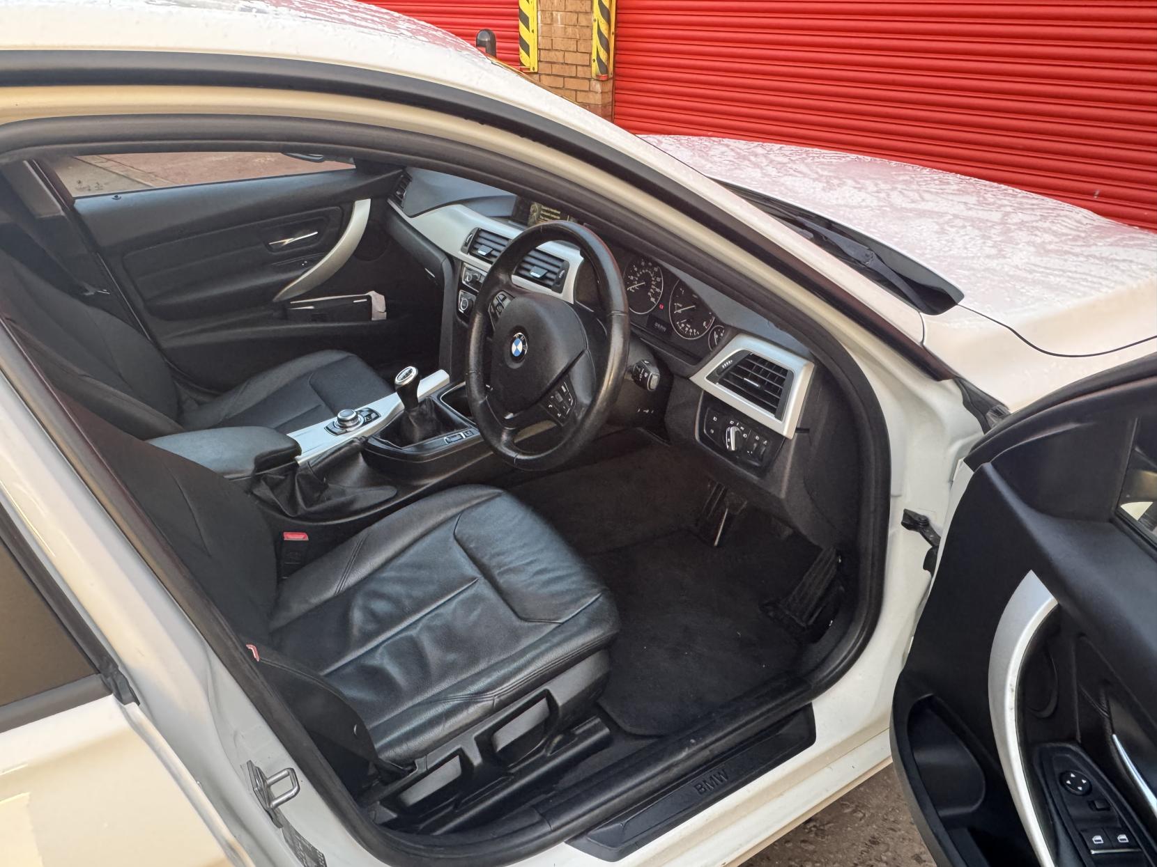 BMW 3 Series 2.0 320d ED Plus Saloon 4dr Diesel Manual Euro 6 (s/s) (163 ps)