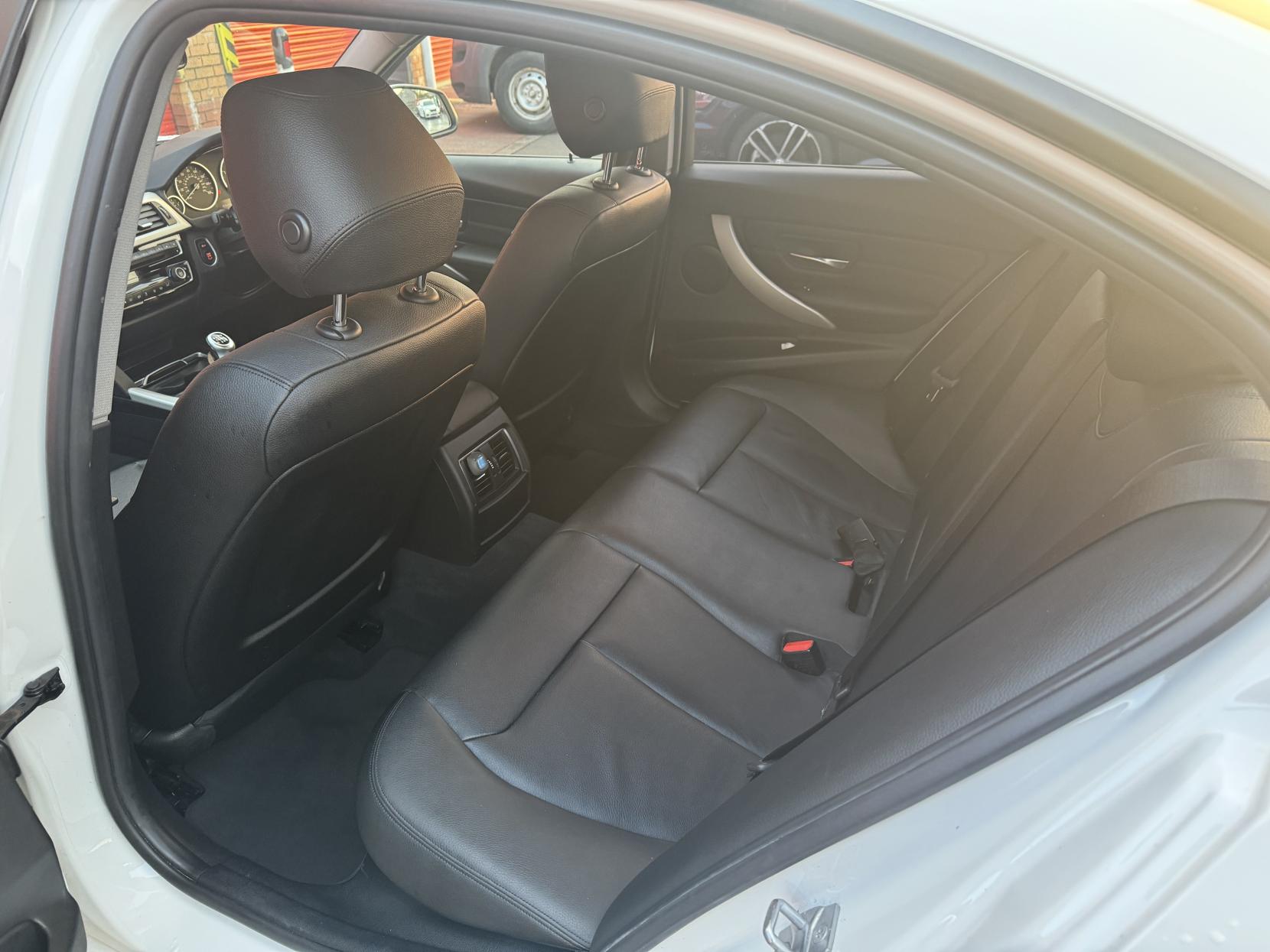 BMW 3 Series 2.0 320d ED Plus Saloon 4dr Diesel Manual Euro 6 (s/s) (163 ps)