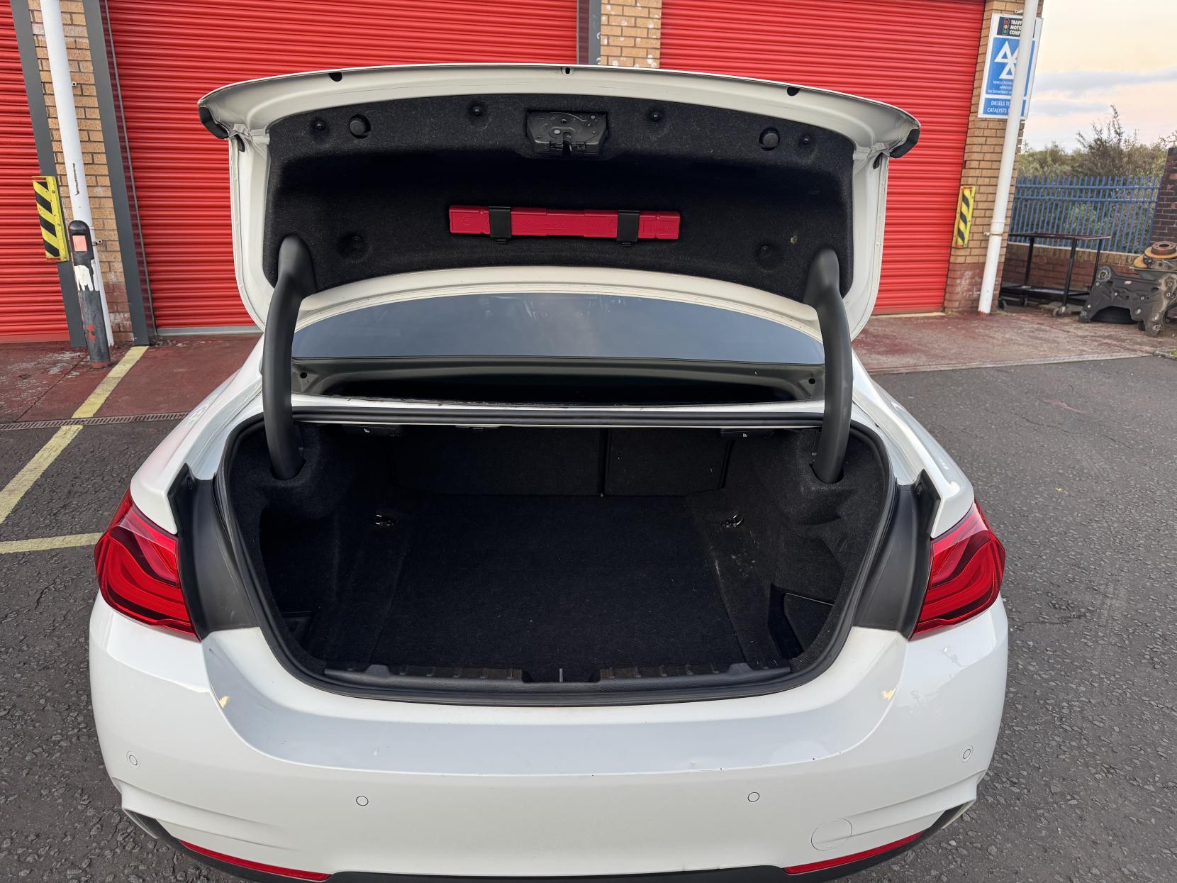 BMW 4 Series 2.0 420i M Sport Coupe 2dr Petrol Auto Euro 6 (s/s) (184 ps)