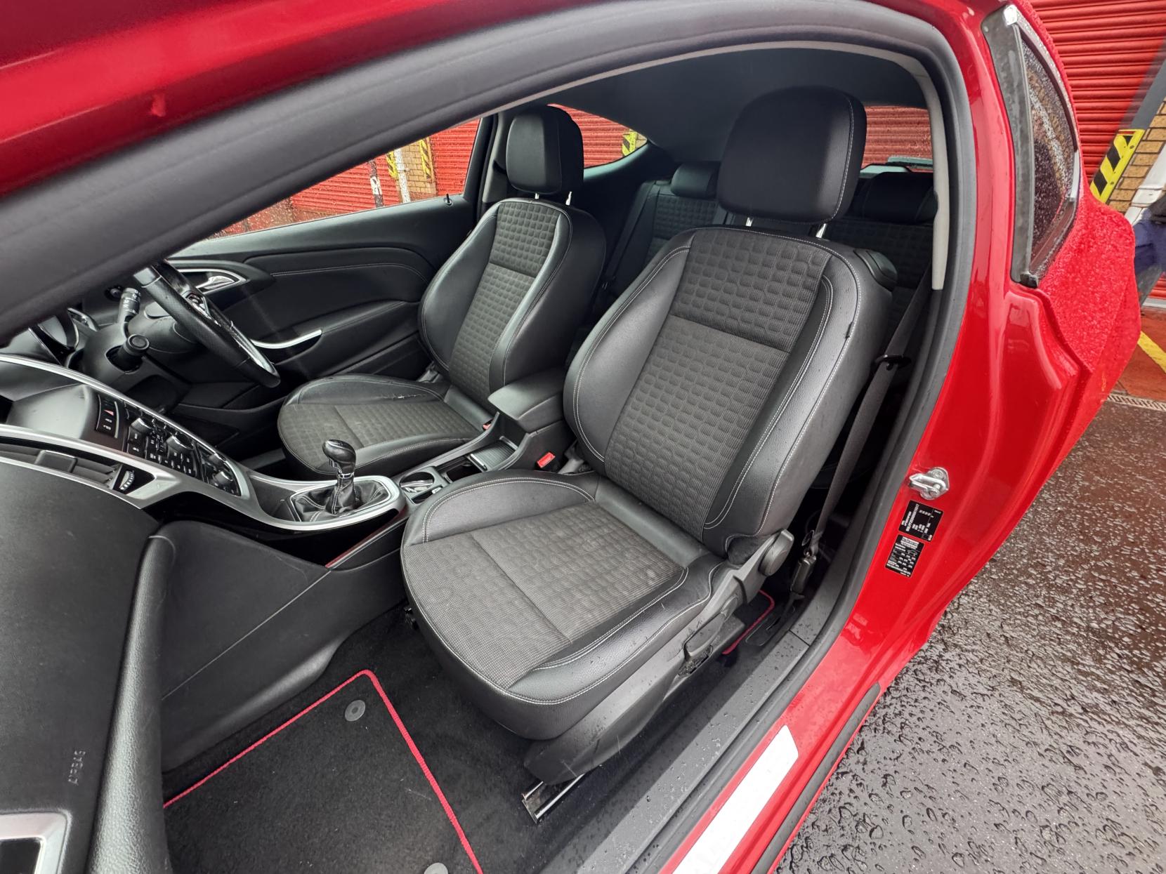 Vauxhall Astra GTC 1.4T 16V SRi Coupe 3dr Petrol Manual Euro 5 (s/s) (120 ps)