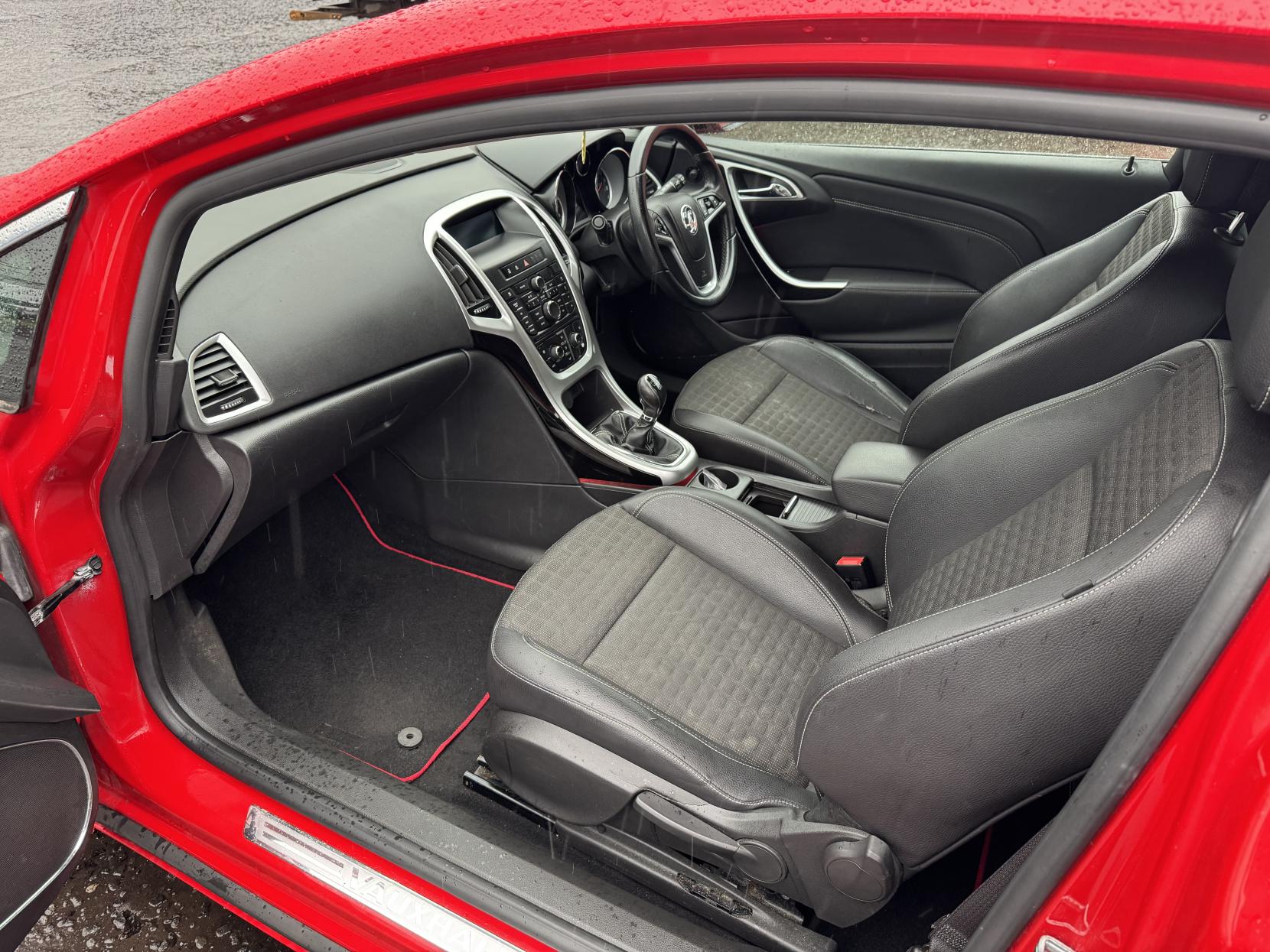 Vauxhall Astra GTC 1.4T 16V SRi Coupe 3dr Petrol Manual Euro 5 (s/s) (120 ps)