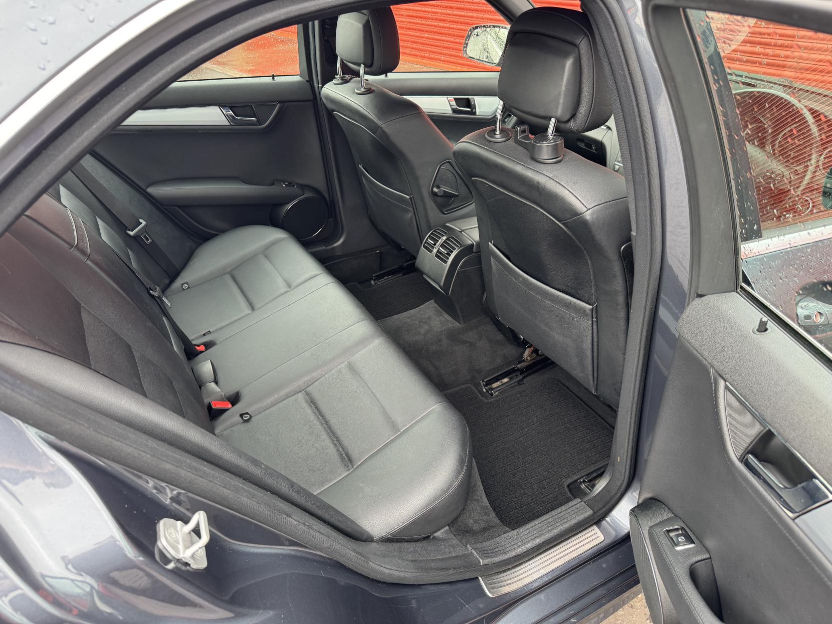 Mercedes-Benz C Class 1.8 C180K Sport Saloon 4dr Petrol Auto Euro 4 (156 ps)