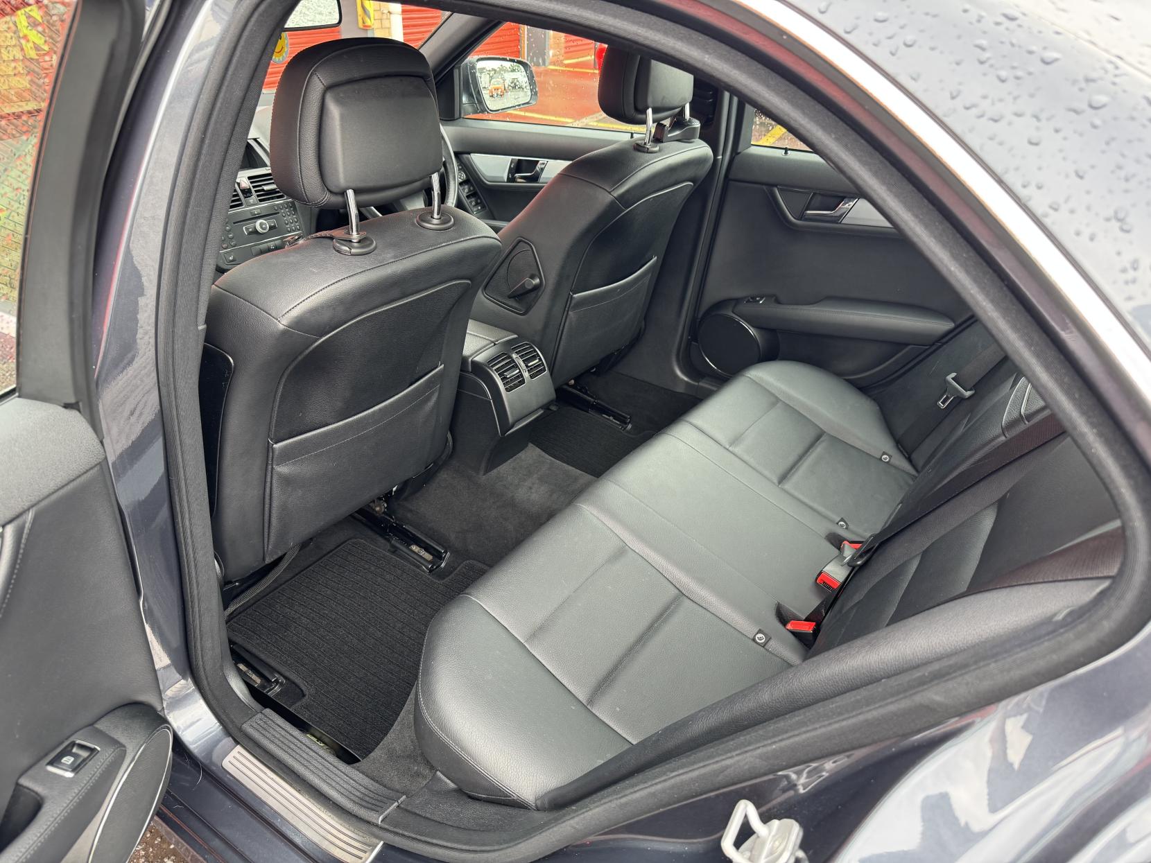 Mercedes-Benz C Class 1.8 C180K Sport Saloon 4dr Petrol Auto Euro 4 (156 ps)