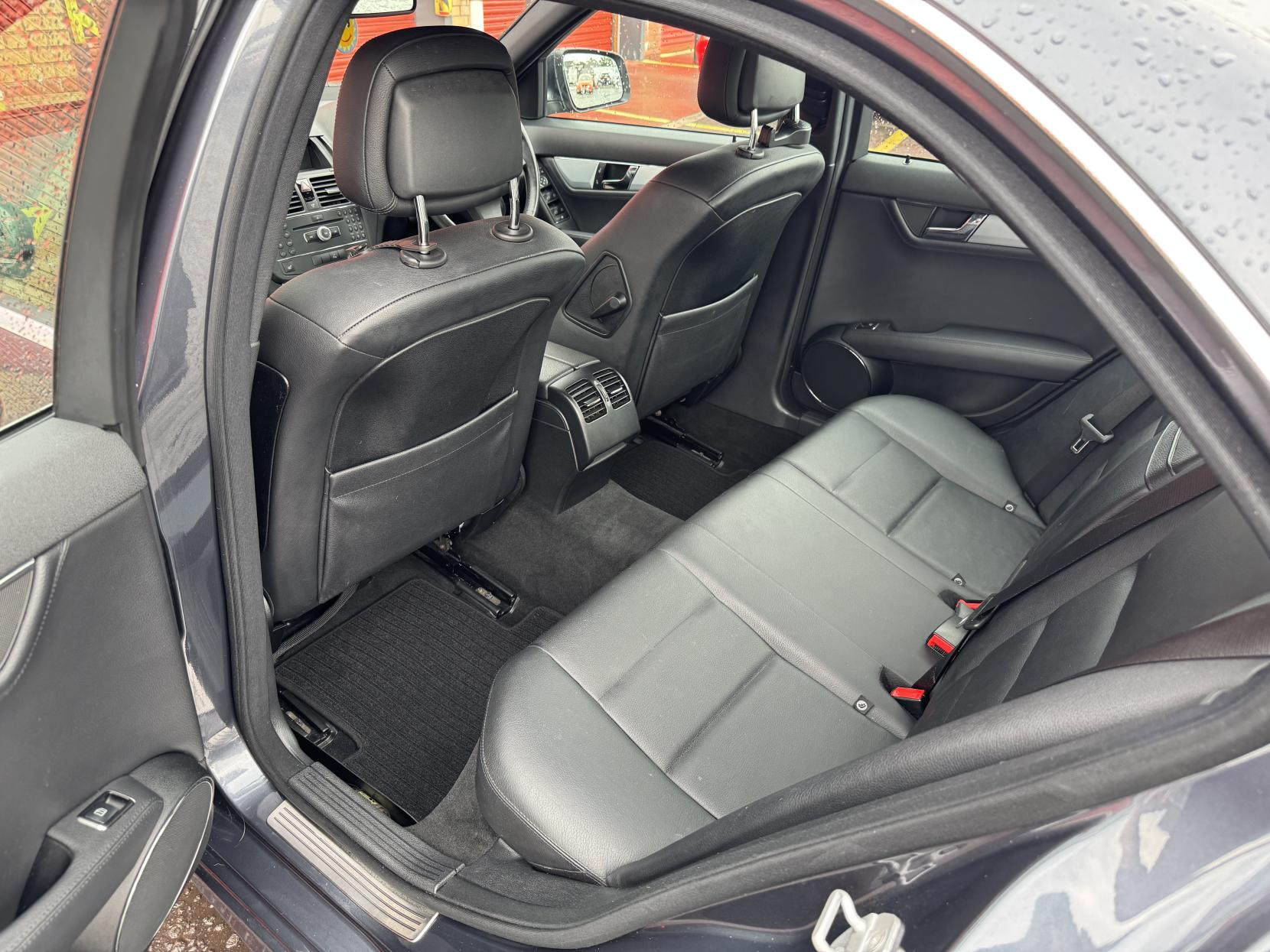 Mercedes-Benz C Class 1.8 C180K Sport Saloon 4dr Petrol Auto Euro 4 (156 ps)