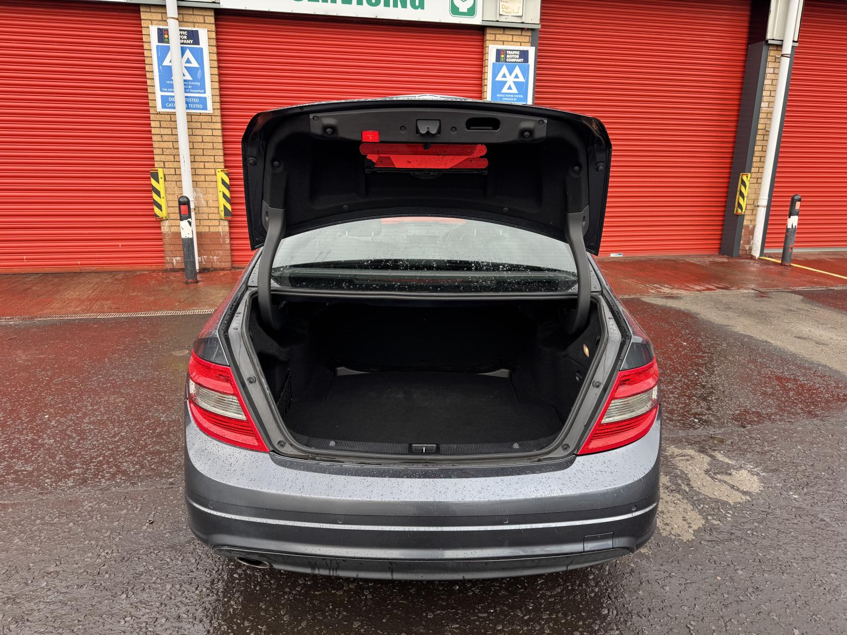 Mercedes-Benz C Class 1.8 C180K Sport Saloon 4dr Petrol Auto Euro 4 (156 ps)