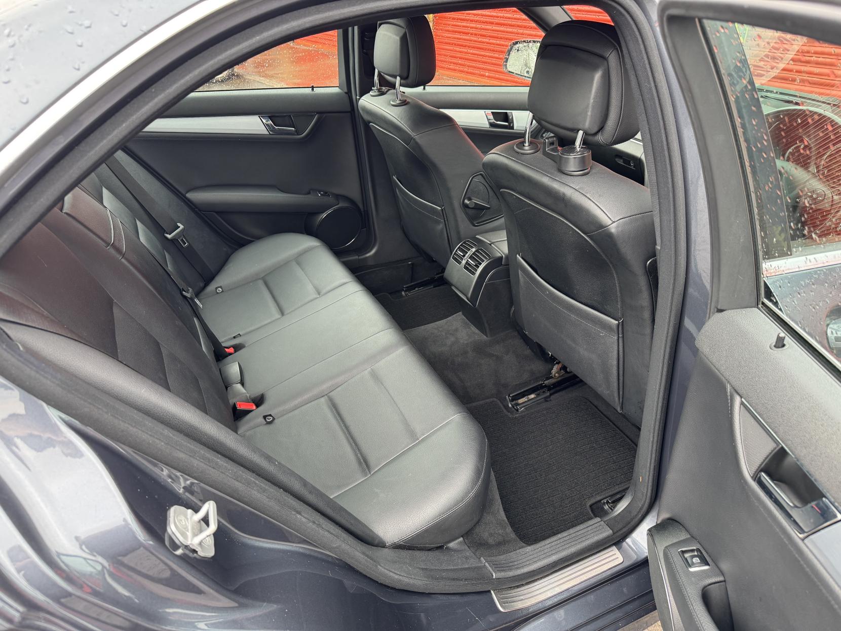 Mercedes-Benz C Class 1.8 C180K Sport Saloon 4dr Petrol Auto Euro 4 (156 ps)