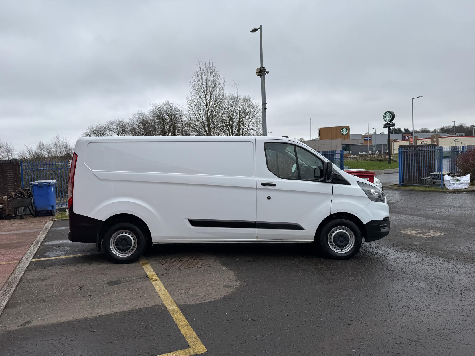 Ford Transit Custom 2.0 300 EcoBlue Leader Panel Van 5dr Diesel Manual L2 H1 Euro 6 (s/s) (105 ps)