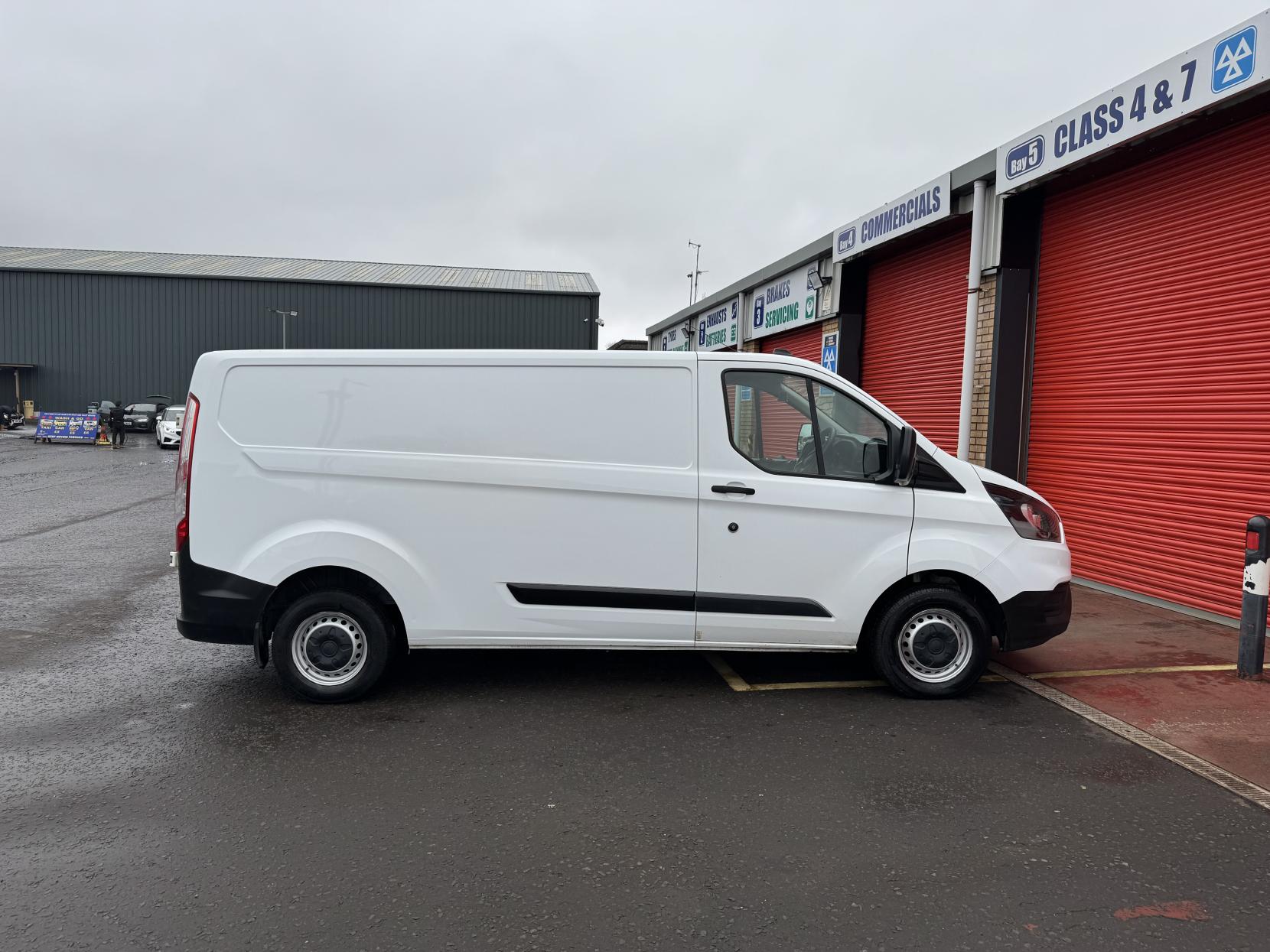 Ford Transit Custom 2.0 300 EcoBlue Leader Panel Van 5dr Diesel Manual L2 H1 Euro 6 (s/s) (105 ps)