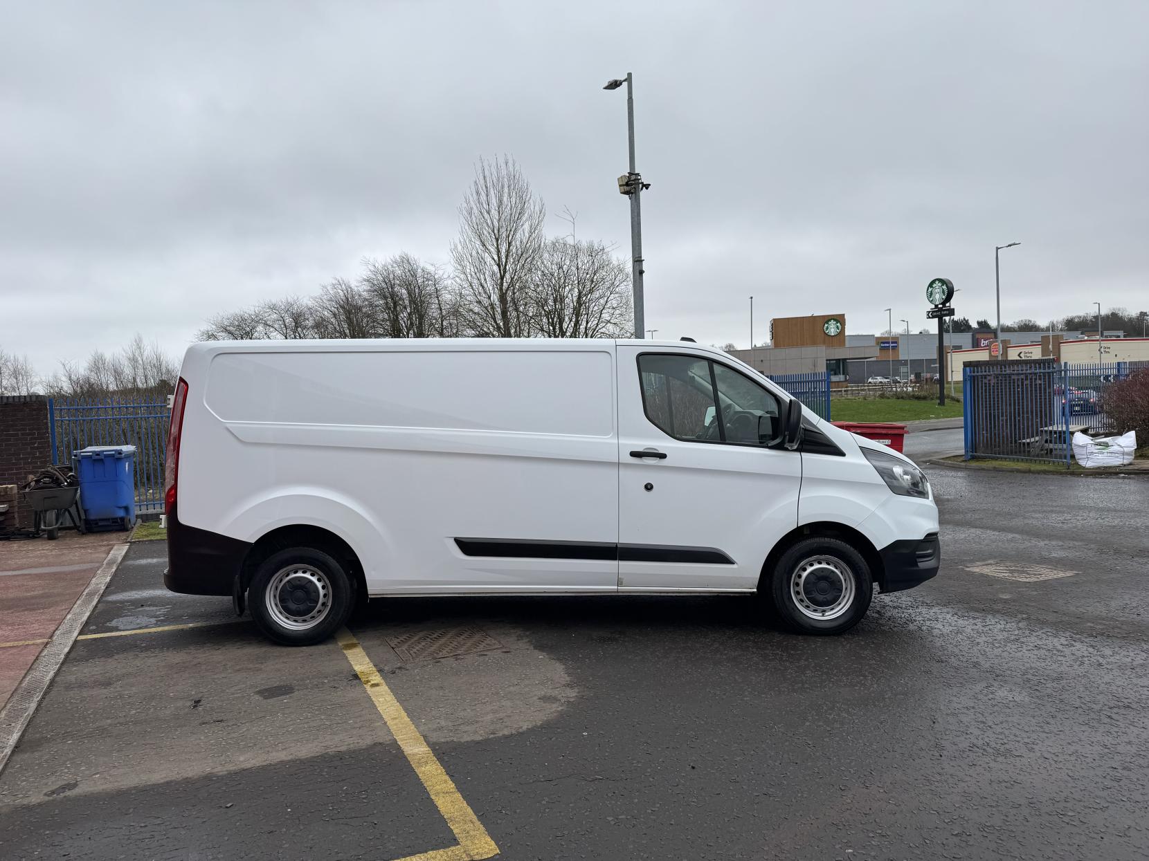 Ford Transit Custom 2.0 300 EcoBlue Leader Panel Van 5dr Diesel Manual L2 H1 Euro 6 (s/s) (105 ps)