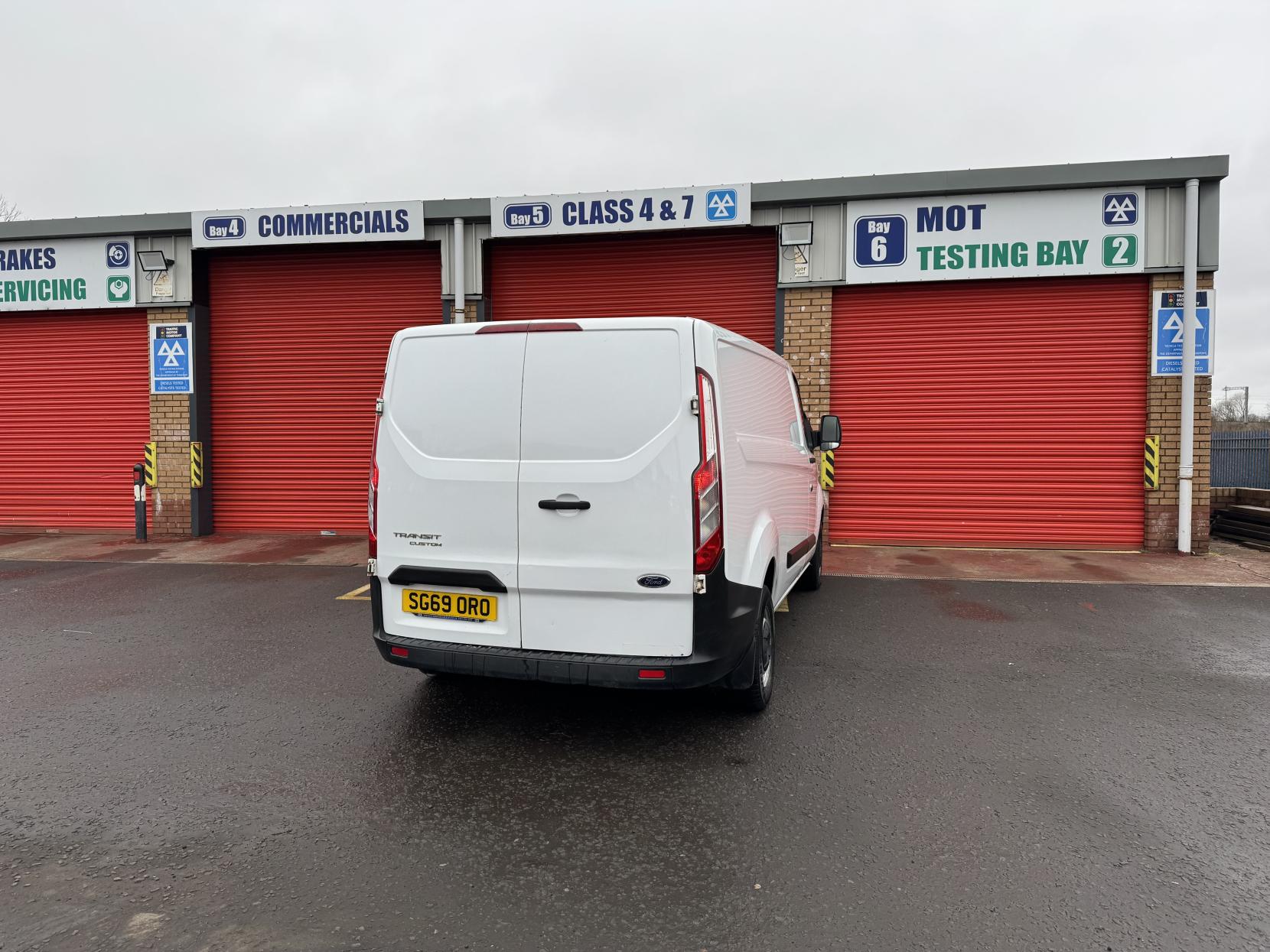 Ford Transit Custom 2.0 300 EcoBlue Leader Panel Van 5dr Diesel Manual L2 H1 Euro 6 (s/s) (105 ps)