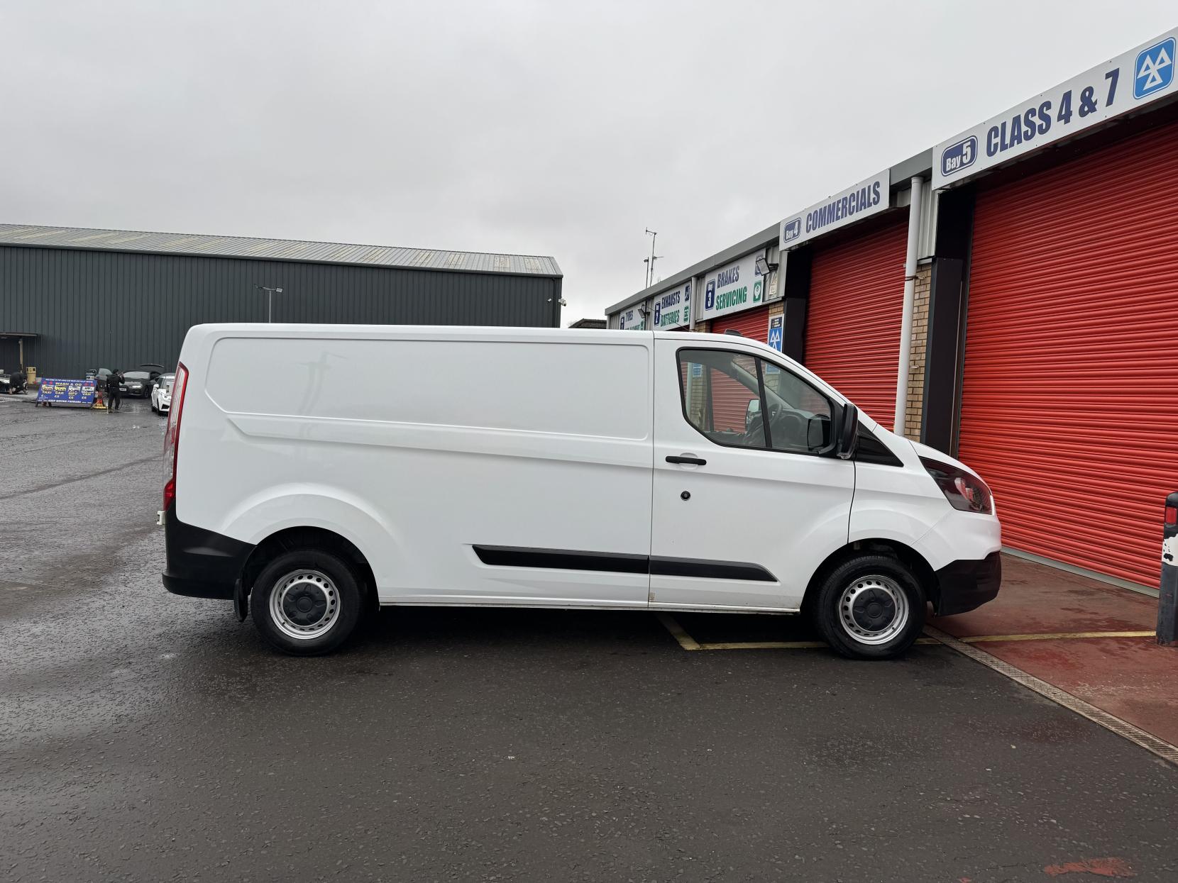 Ford Transit Custom 2.0 300 EcoBlue Leader Panel Van 5dr Diesel Manual L2 H1 Euro 6 (s/s) (105 ps)