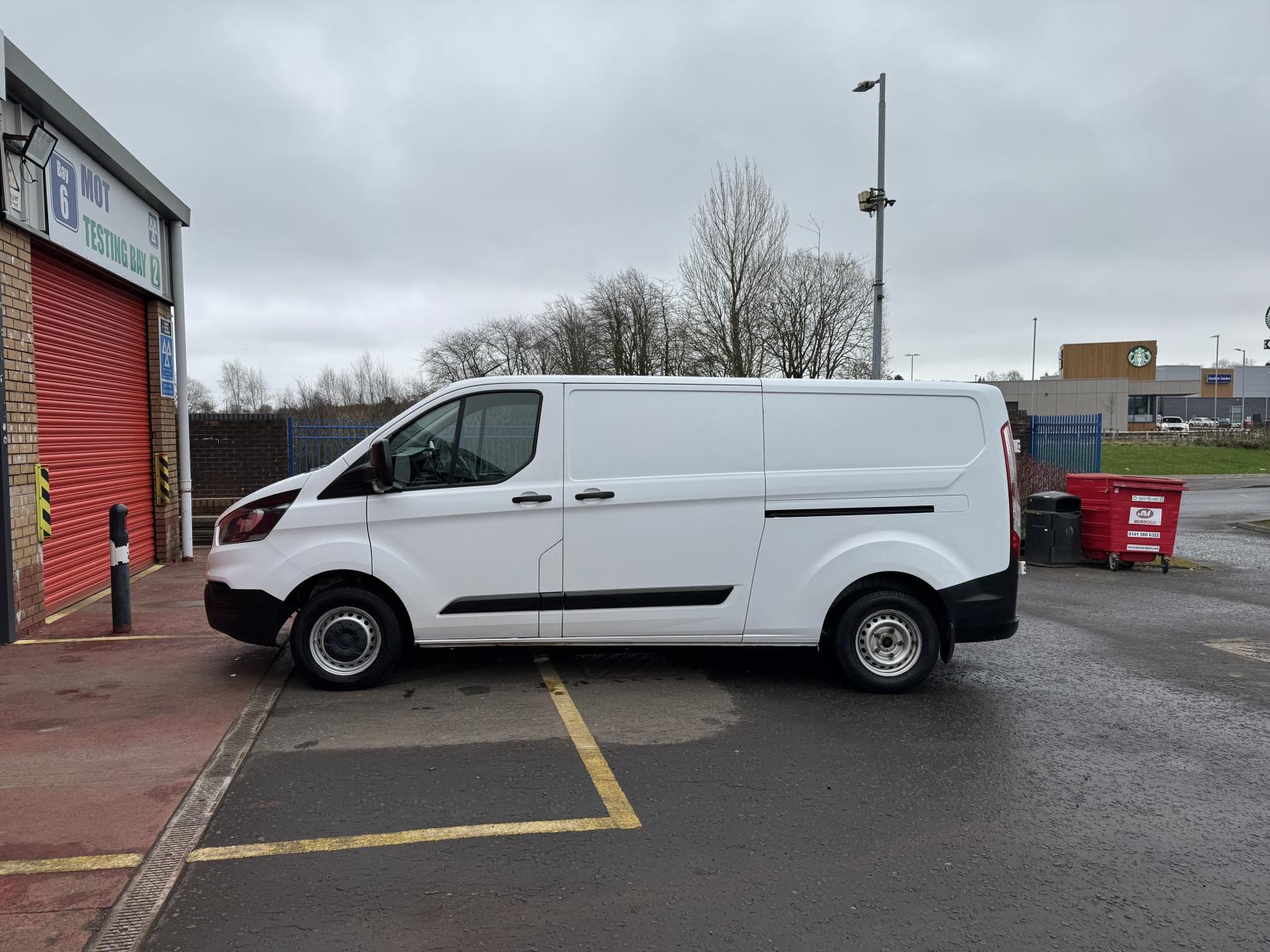 Ford Transit Custom 2.0 300 EcoBlue Leader Panel Van 5dr Diesel Manual L2 H1 Euro 6 (s/s) (105 ps)