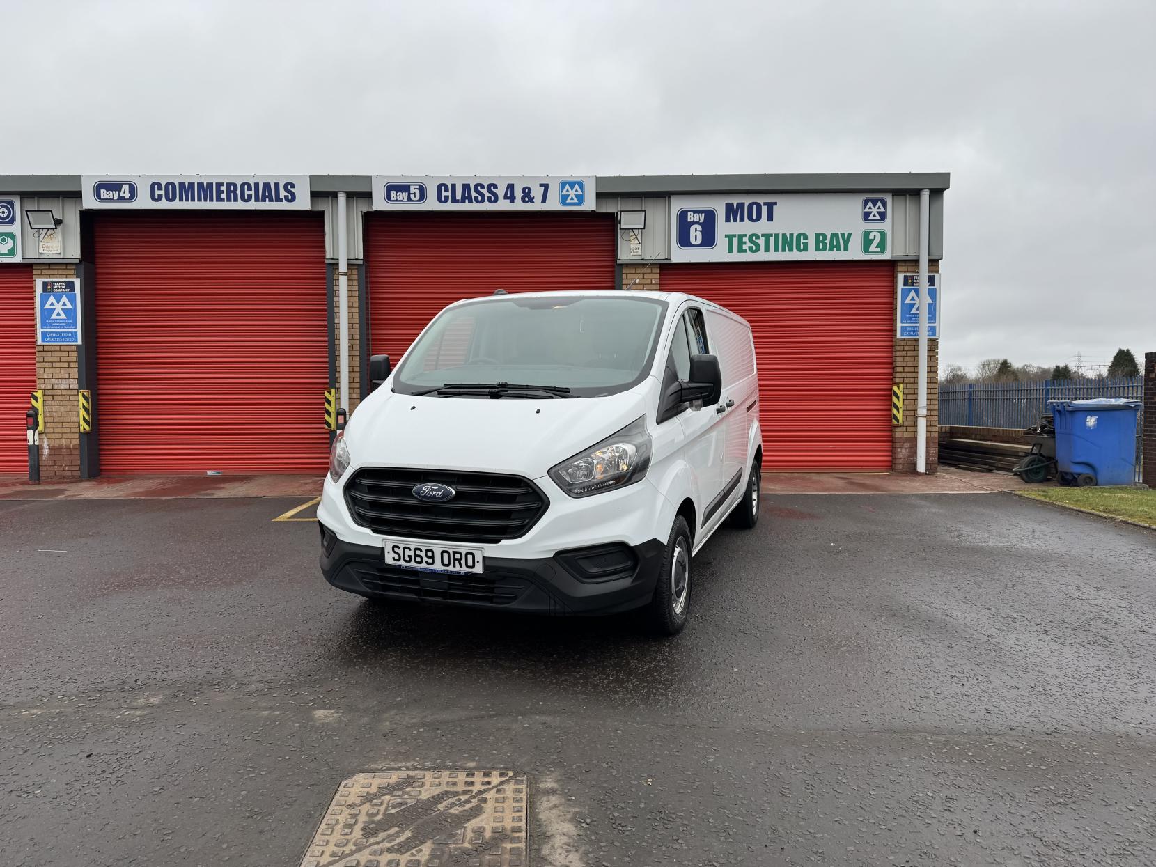 Ford Transit Custom 2.0 300 EcoBlue Leader Panel Van 5dr Diesel Manual L2 H1 Euro 6 (s/s) (105 ps)