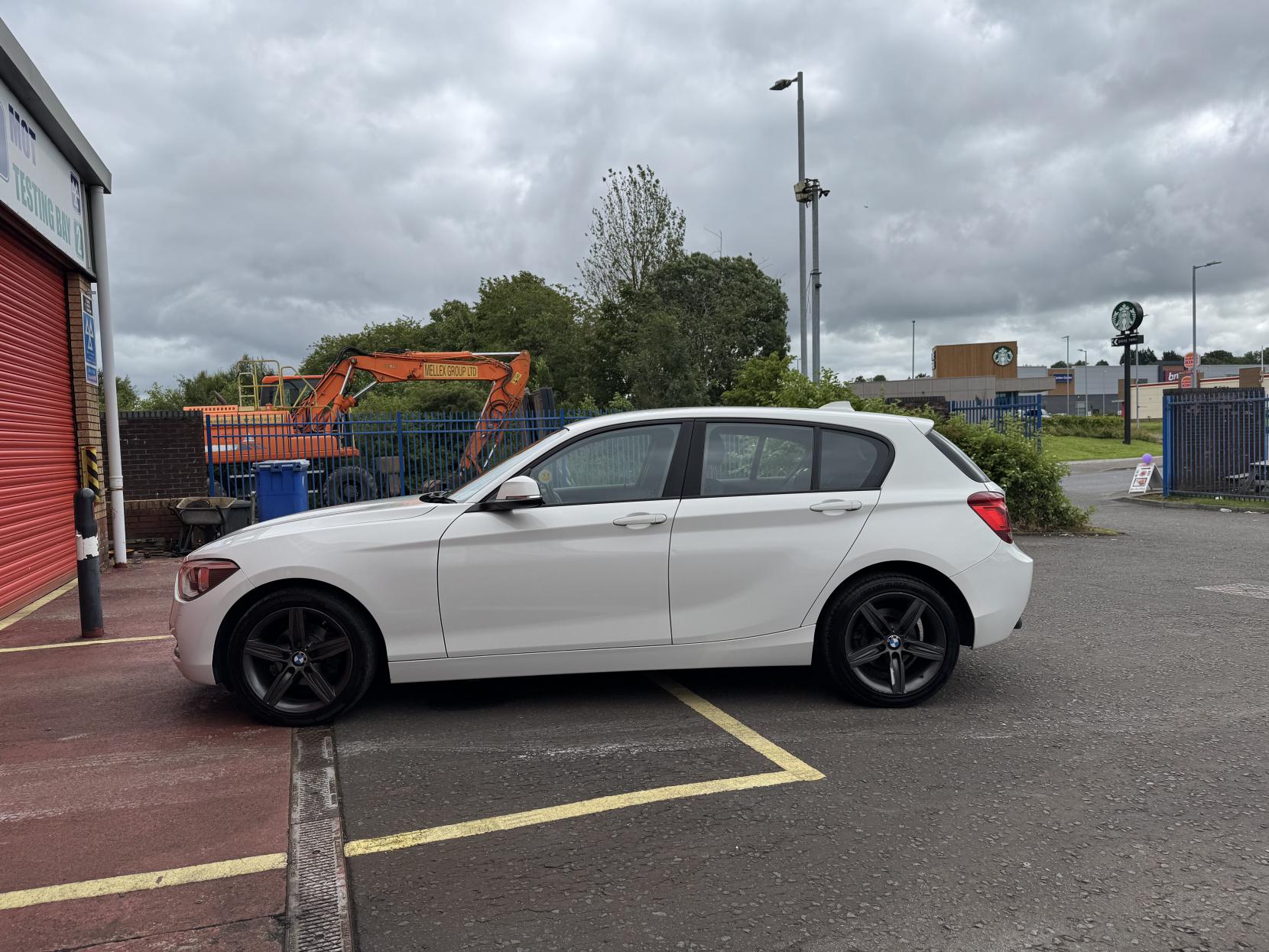 BMW 1 Series 1.6 116i Sport Hatchback 5dr Petrol Manual Euro 6 (s/s) (136 ps)