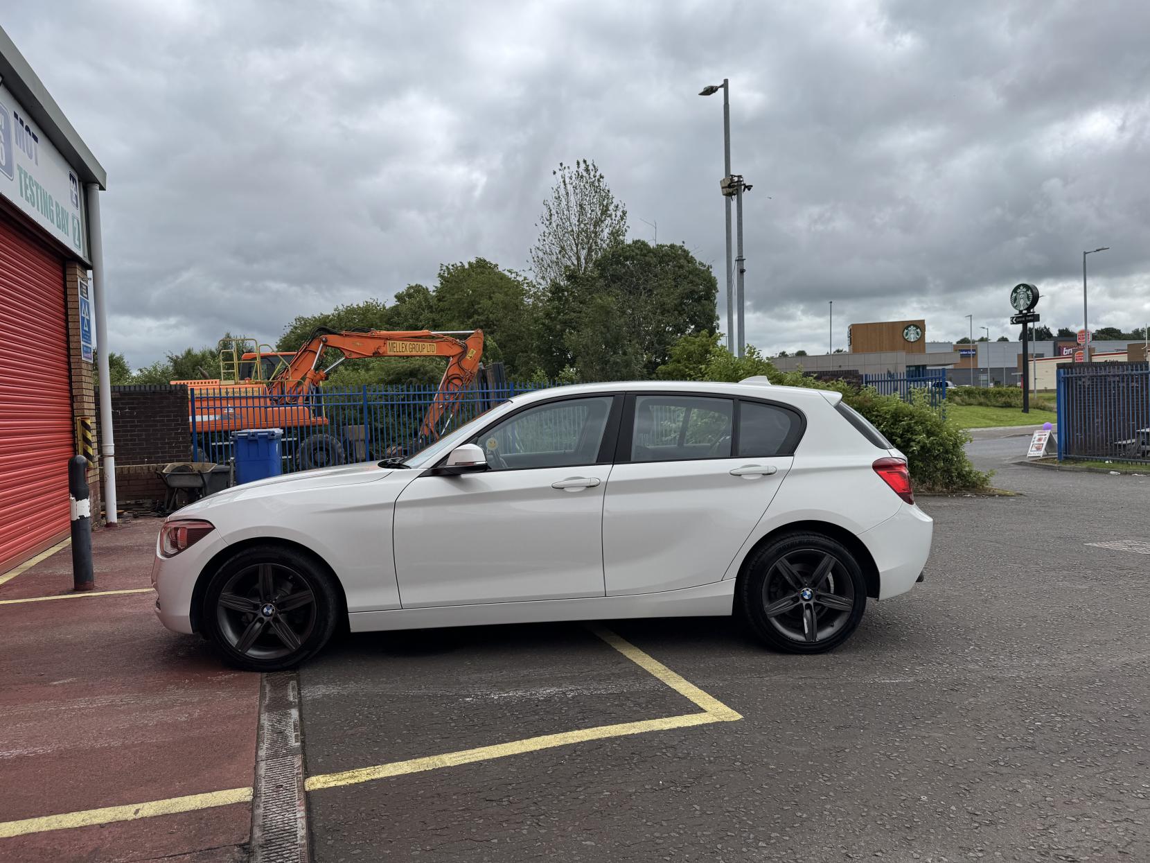 BMW 1 Series 1.6 116i Sport Hatchback 5dr Petrol Manual Euro 6 (s/s) (136 ps)
